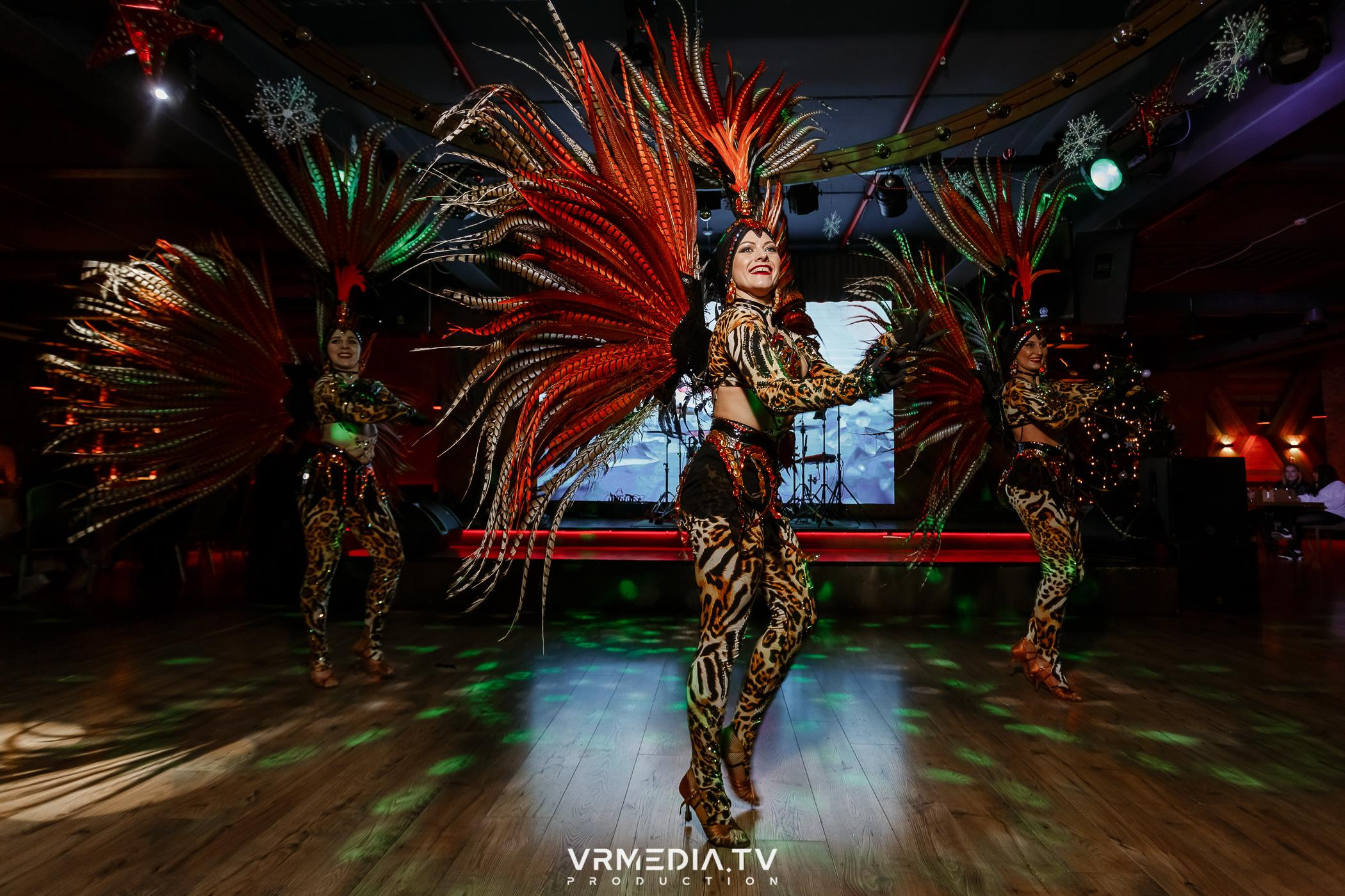 Жаркий новогодний корпоратив в гриль-баре «Жара»