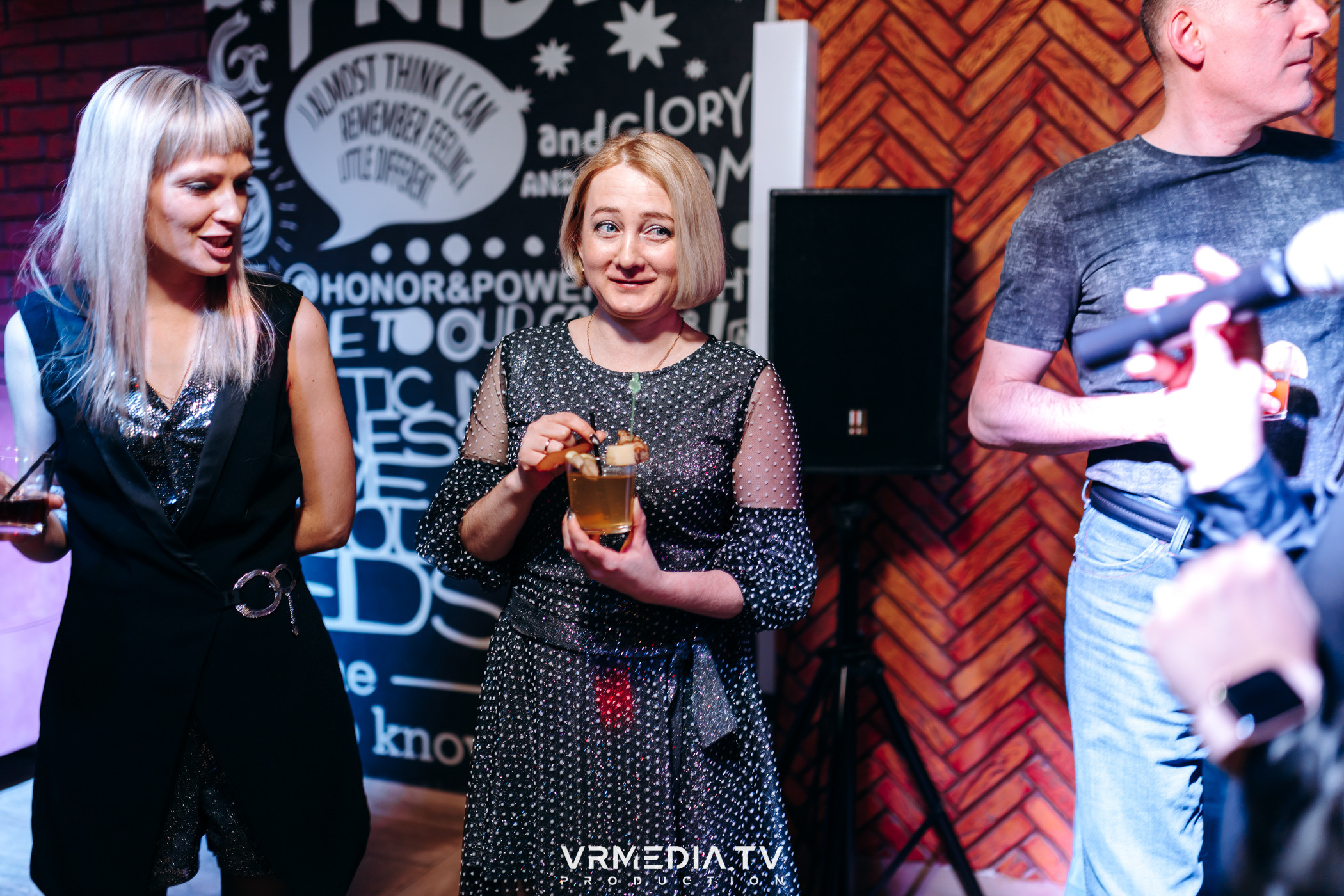 Новогодний вечер в ресторане «Friday»