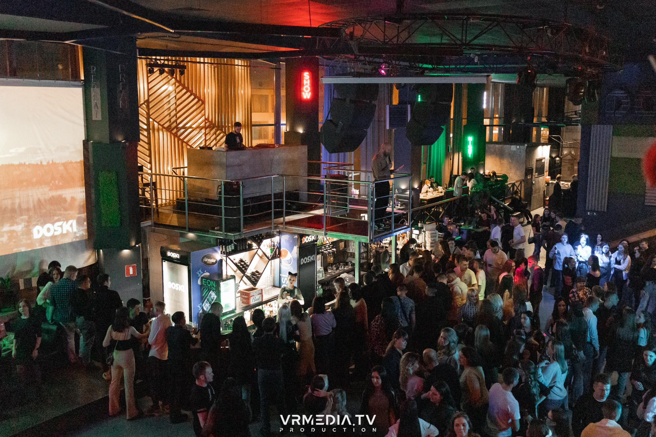 Выходные в баре «DOSKI»