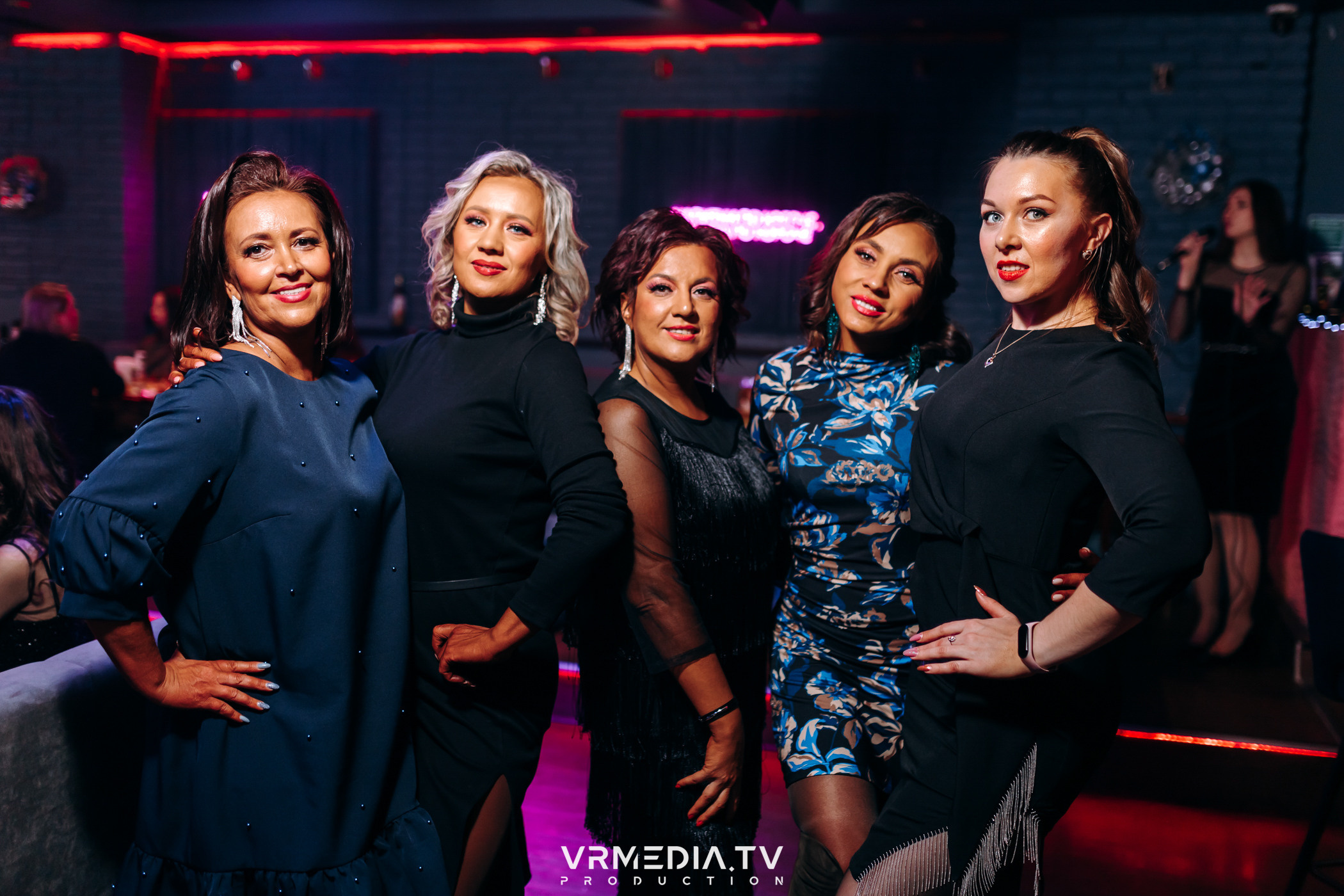 Новогодние корпоративы в караоке-баре «Опера»