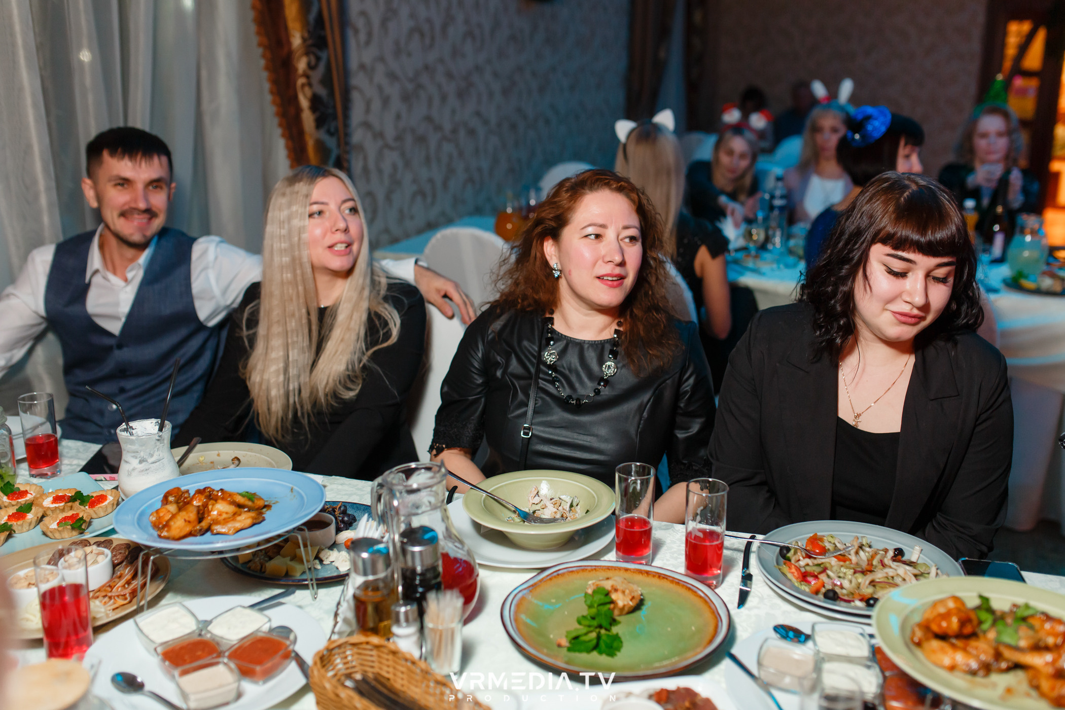 «Новогодний Мюзикл» в ресторане «Лазурный Берег»