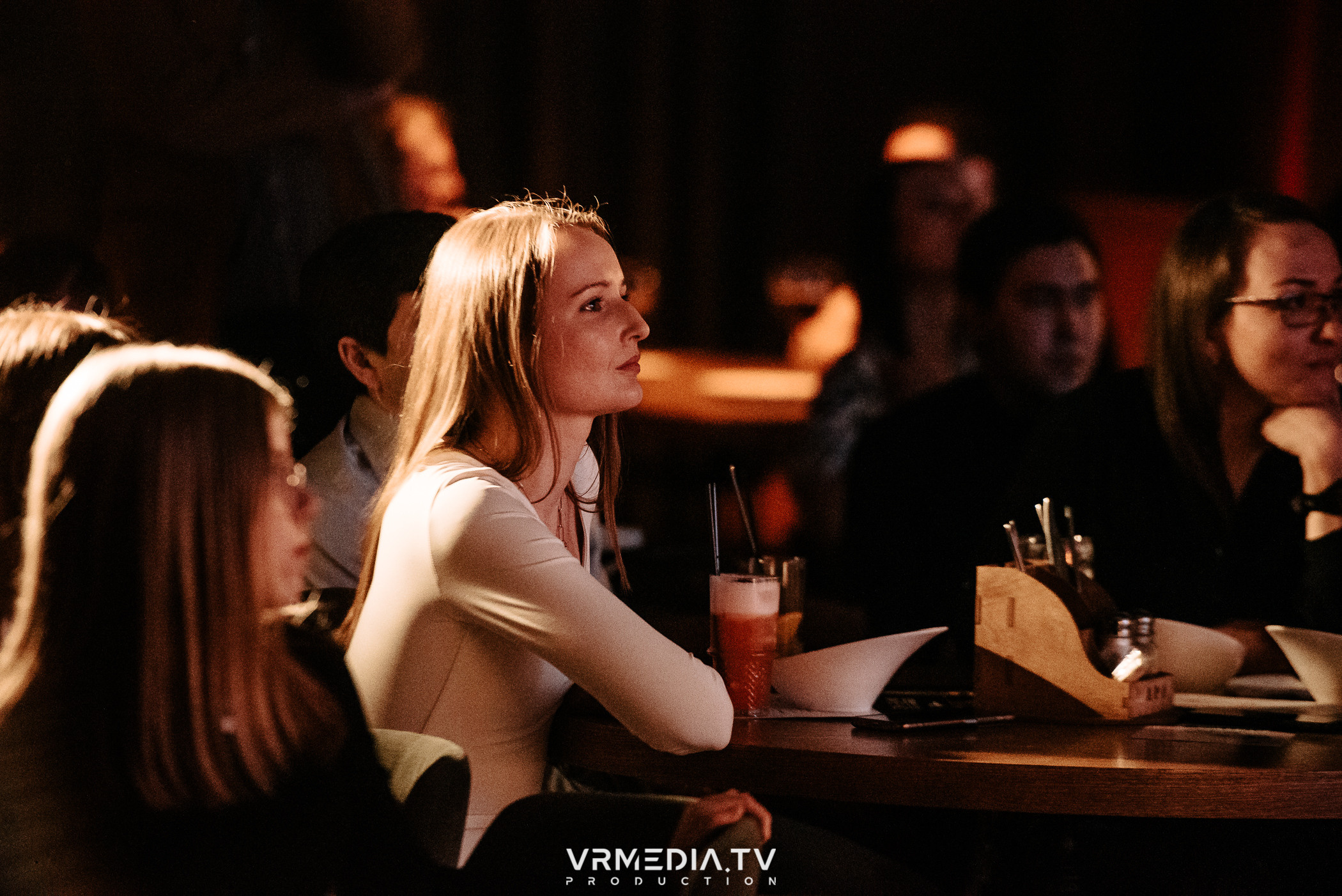 Джазовая среда: BBQueen: Переменная облачность