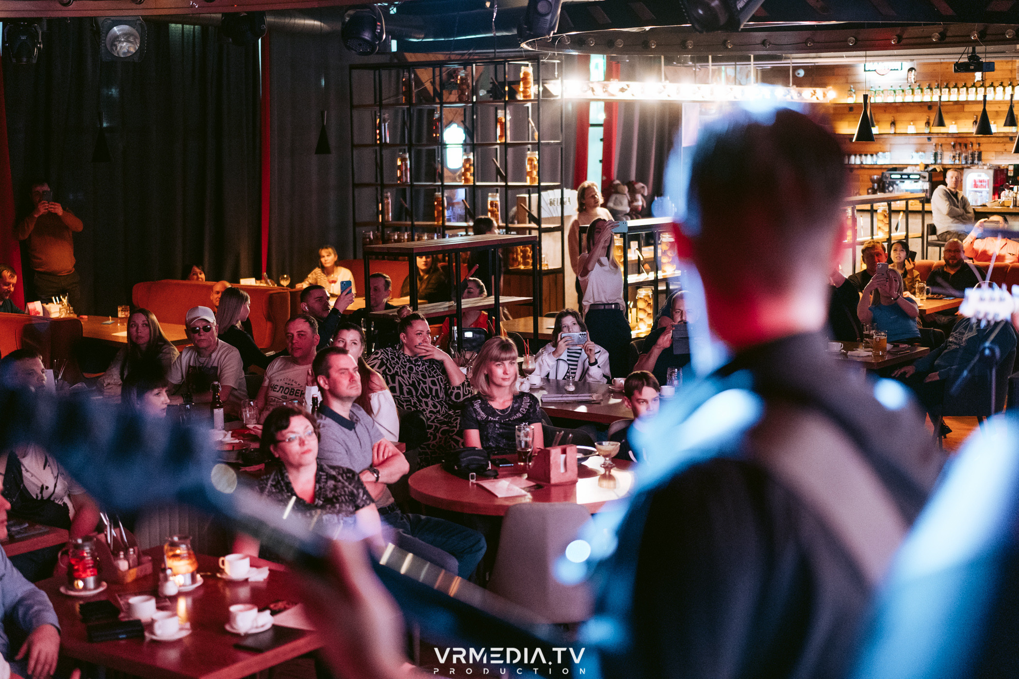 Джазовая среда: шоу «КИНОхроника»