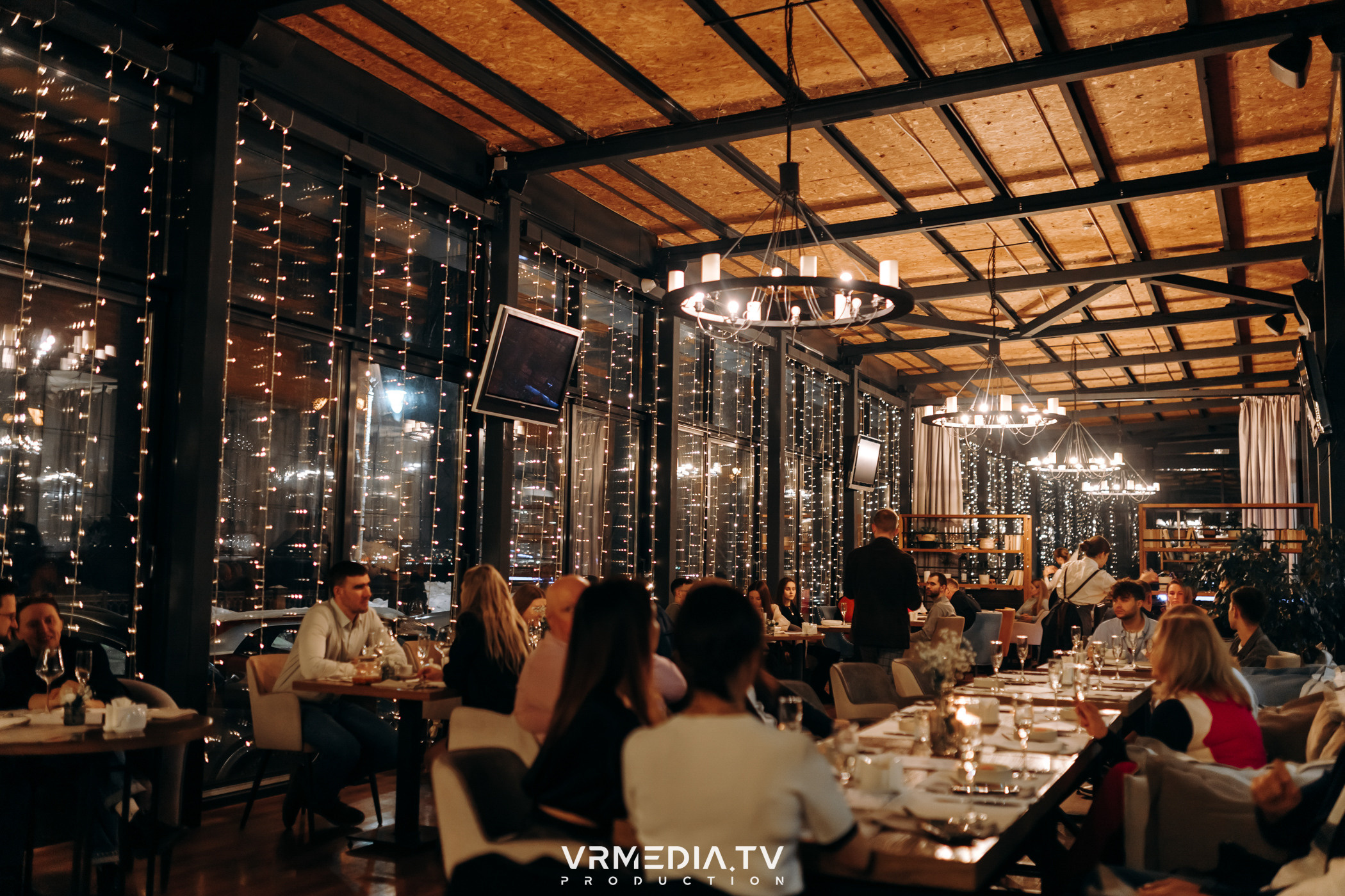 Винный ужин в ресторане «Авиатор»