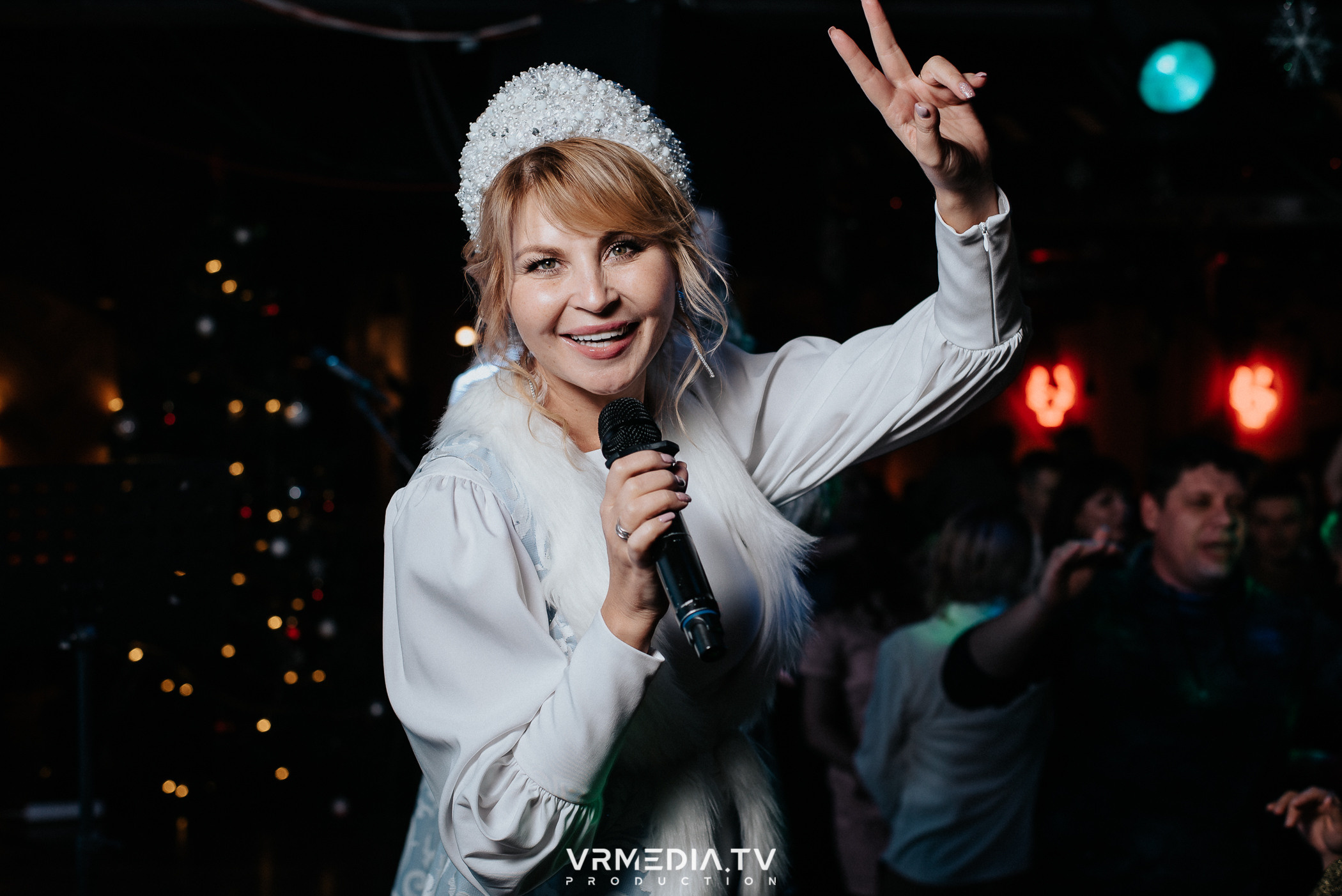 Жаркий новогодний корпоратив в гриль-баре «Жара»