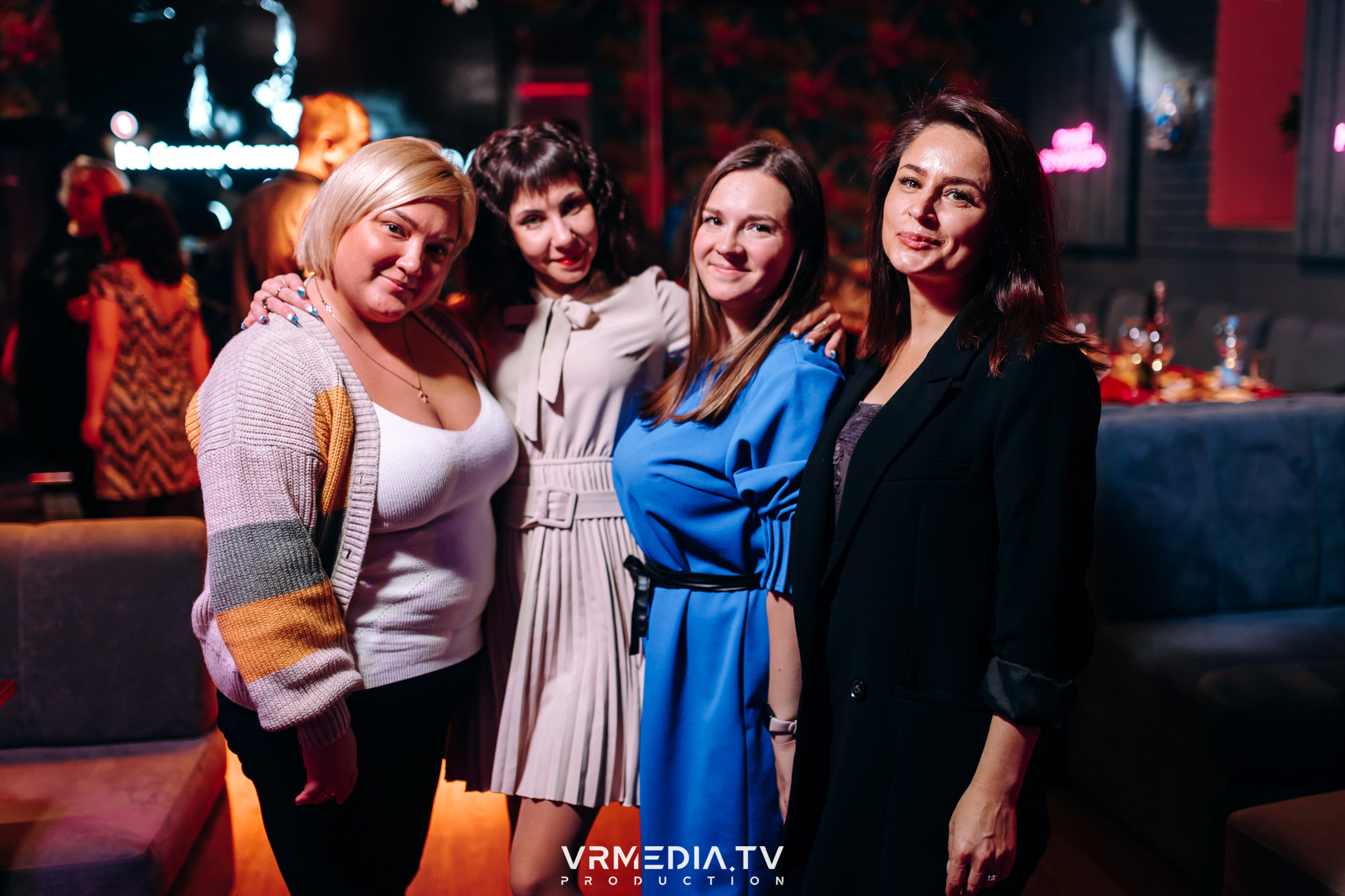 Новогодние корпоративы в караоке-баре «Опера»