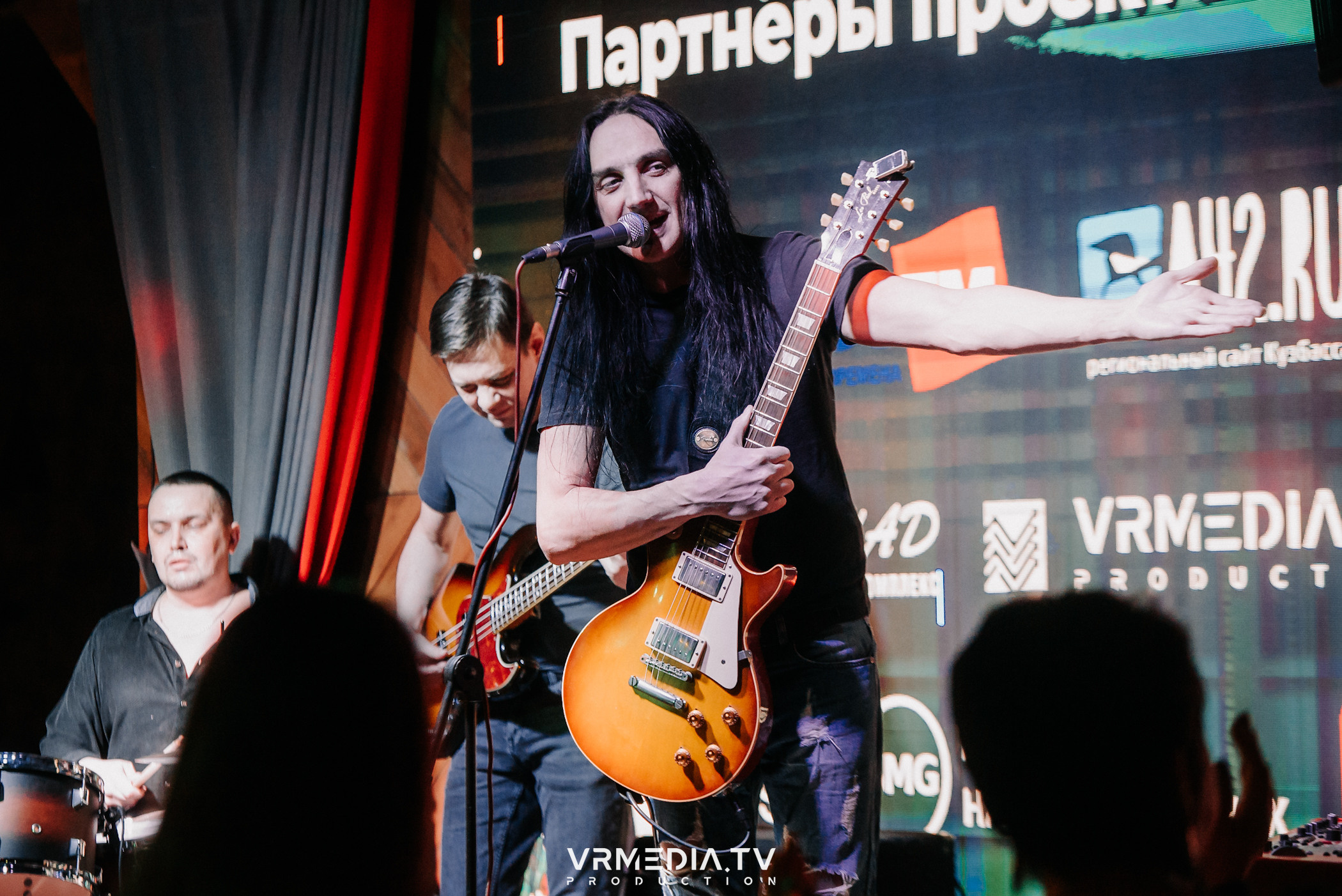 Джазовая среда: Collini Blues Balls (Новосибирск)