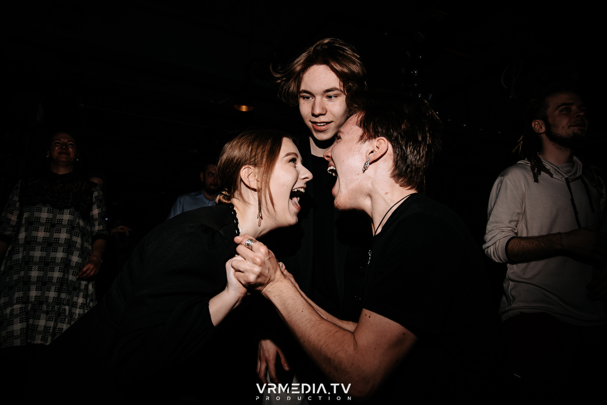 Джазовая среда: BBQueen: Переменная облачность