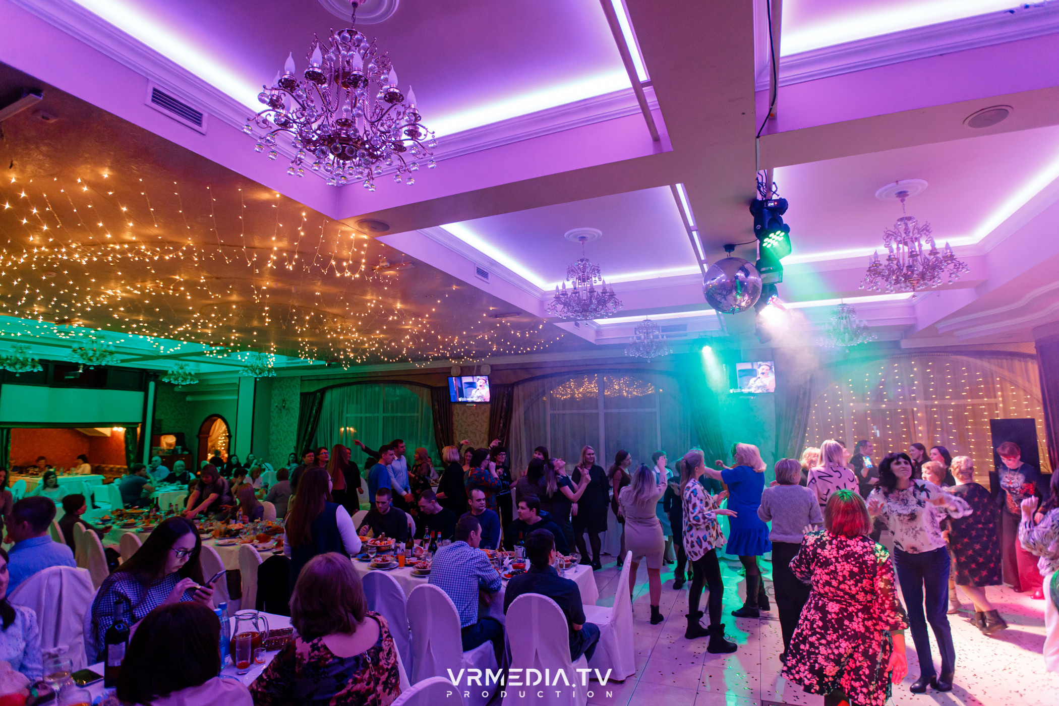 Международный женский день в ресторане «Лазурный Берег»