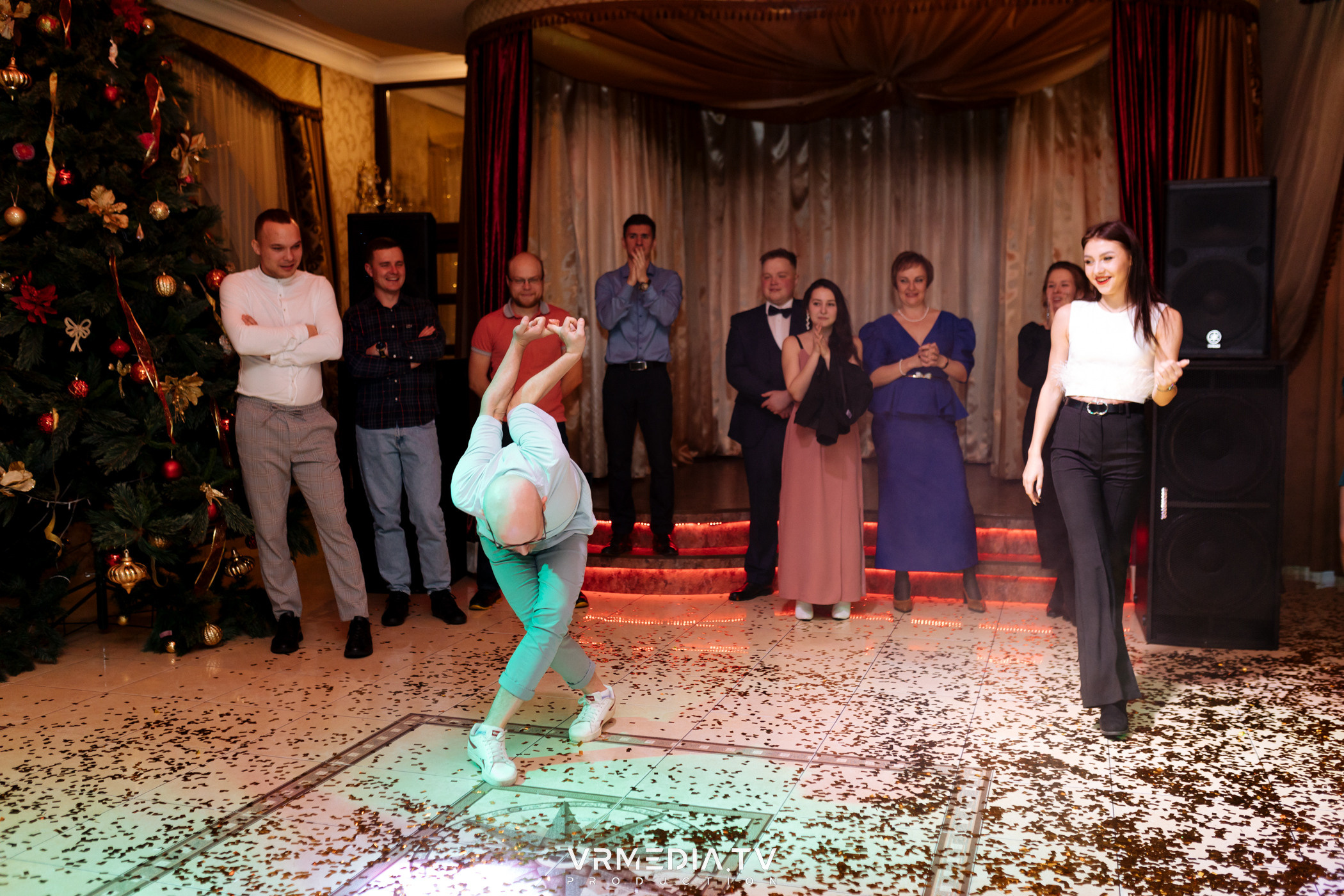 «Новогодний Мюзикл» в ресторане «Лазурный Берег»