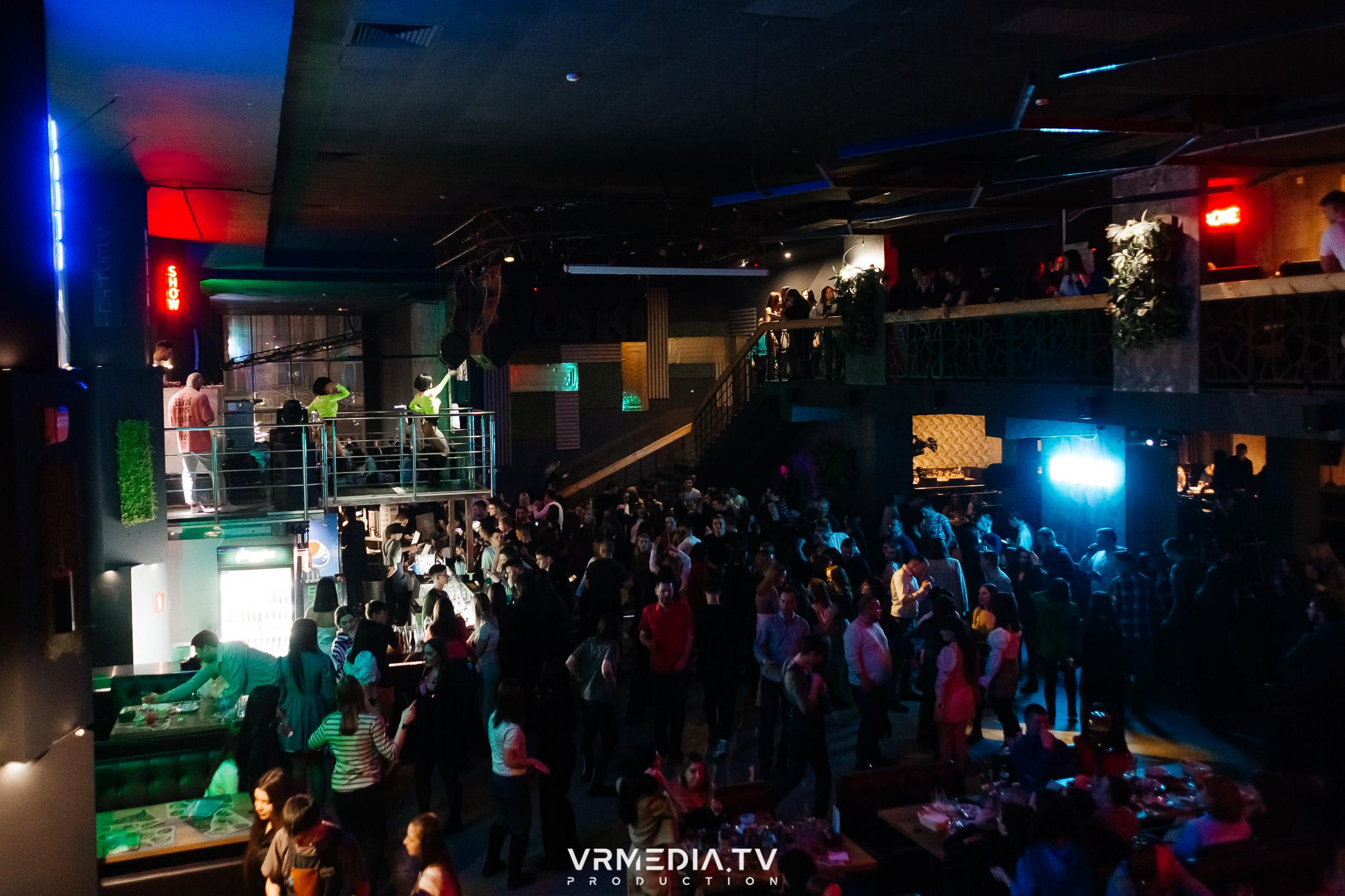 Выходные в баре «DOSKI»