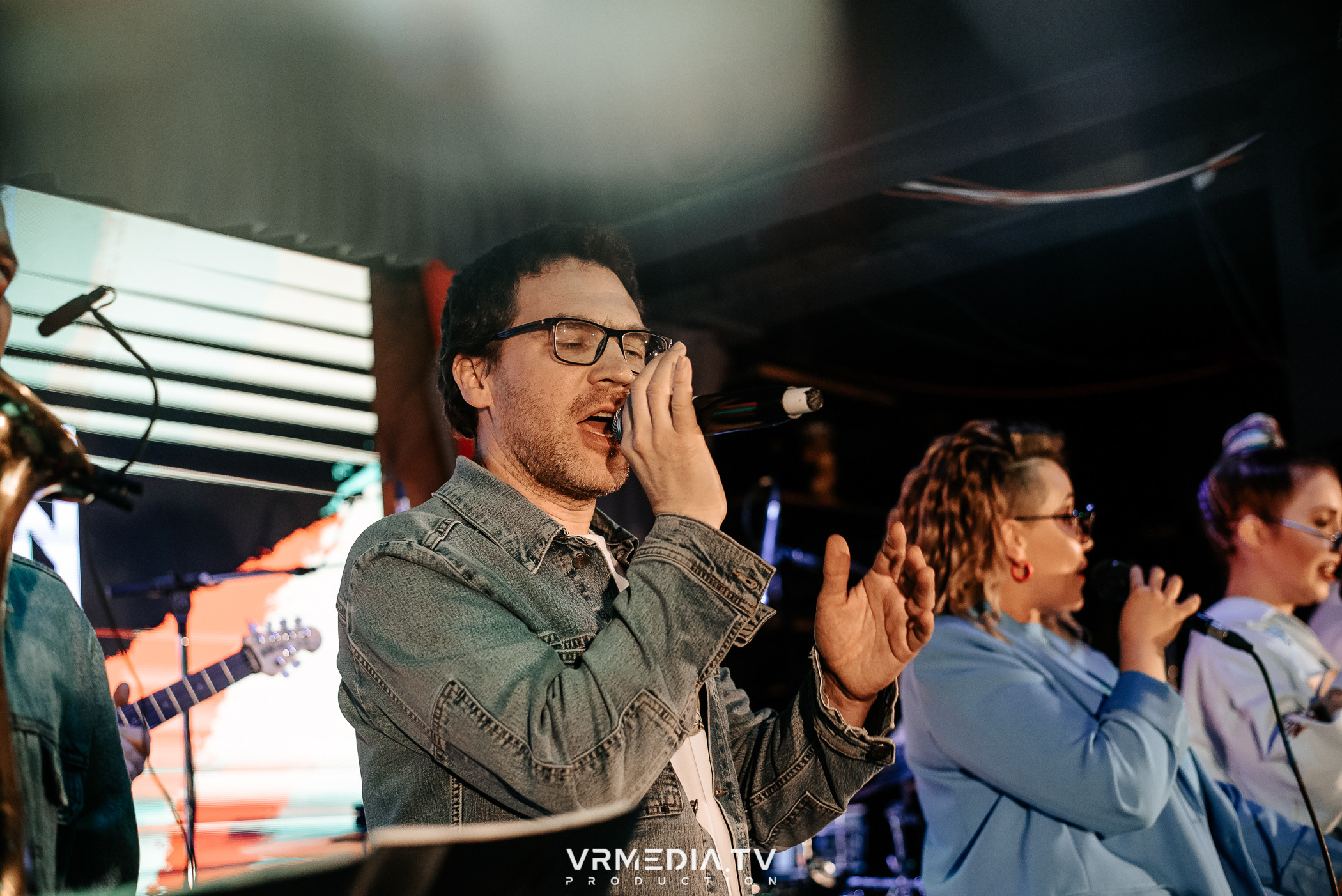 Джазовая среда: BBQueen: Переменная облачность