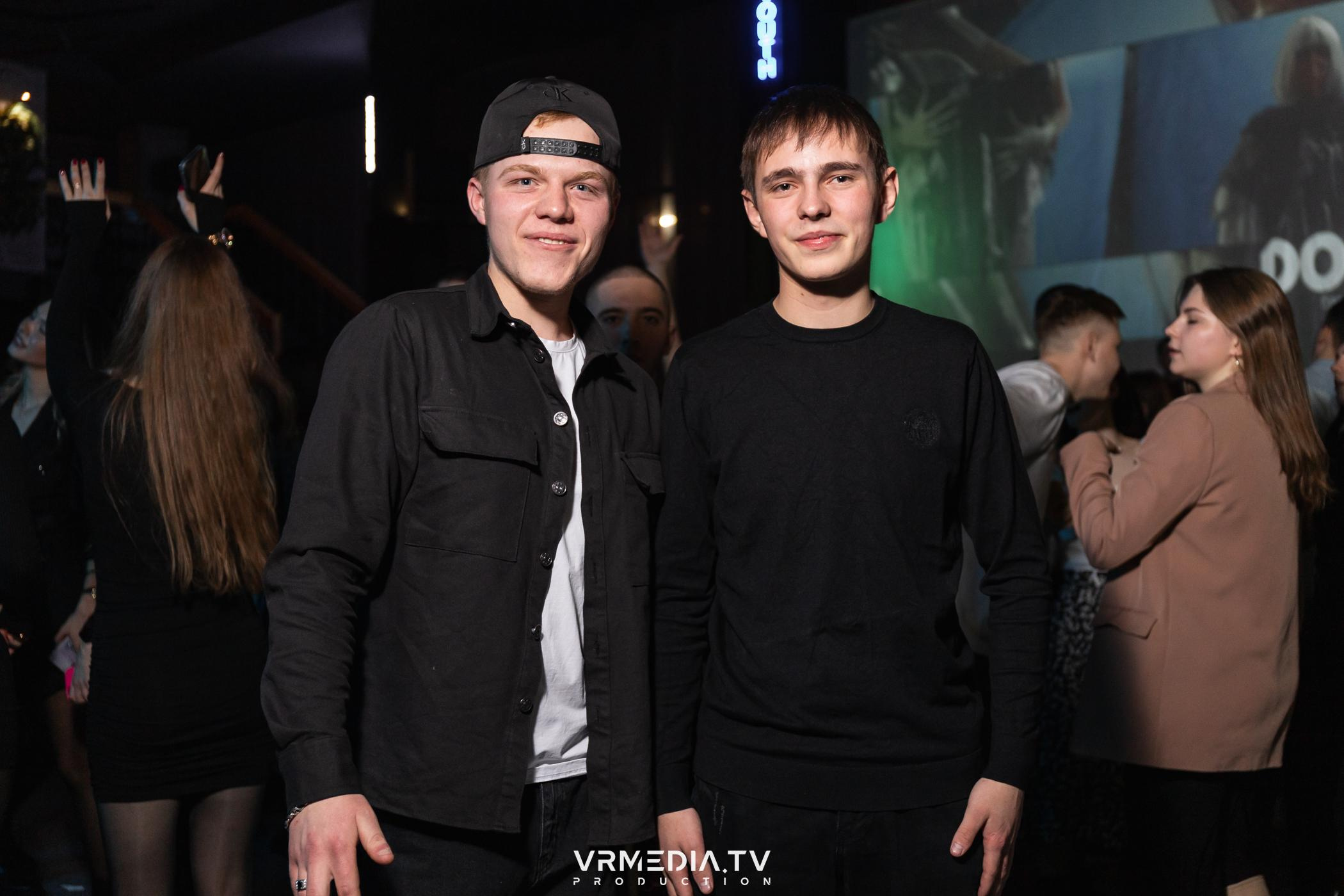 Выходные в баре «DOSKI»