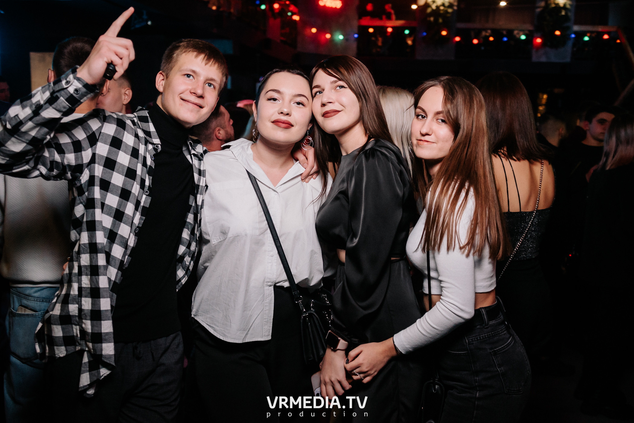 Выходные в баре «DOSKI»