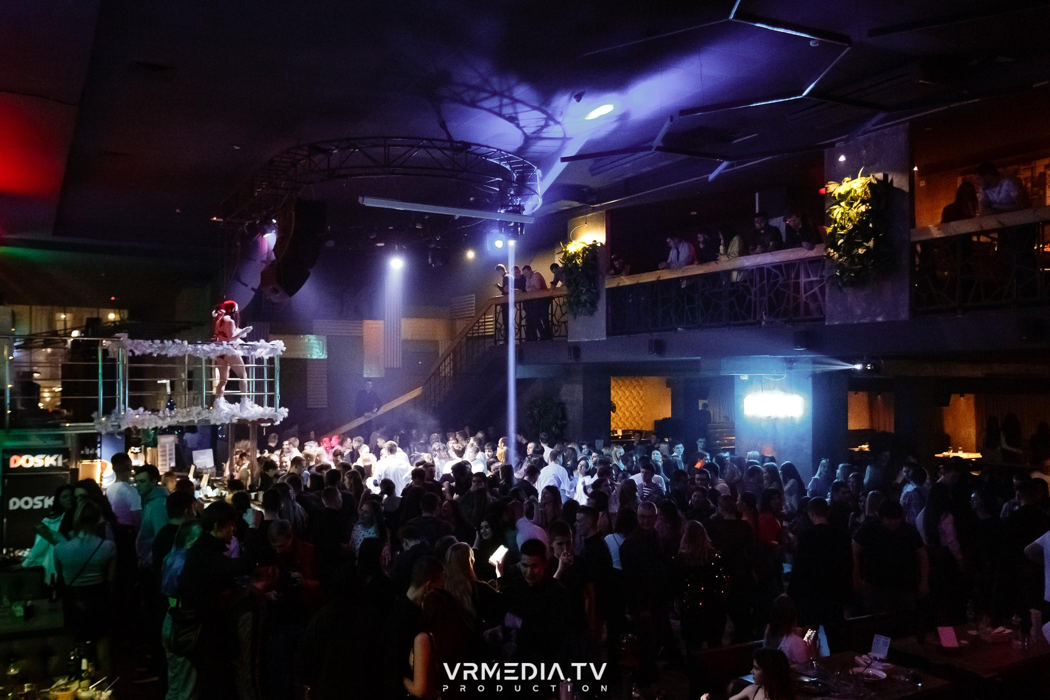 Выходные в баре «DOSKI»