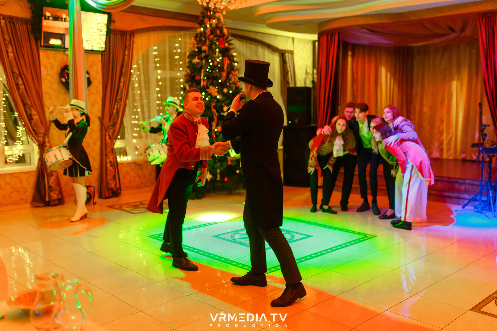 «Новогодний Мюзикл» в ресторане «Лазурный Берег»