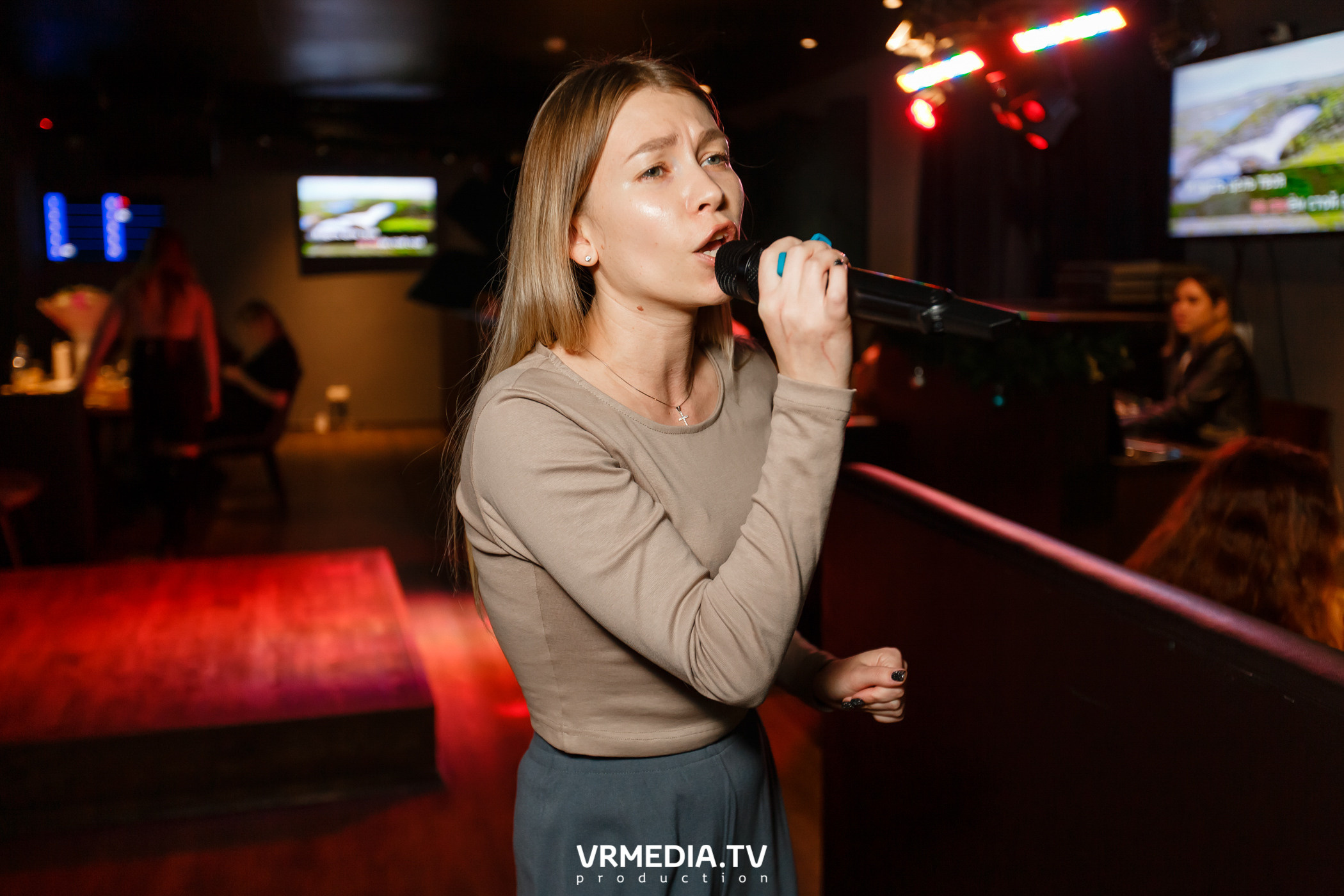 Выходные в баре «DOSKI»