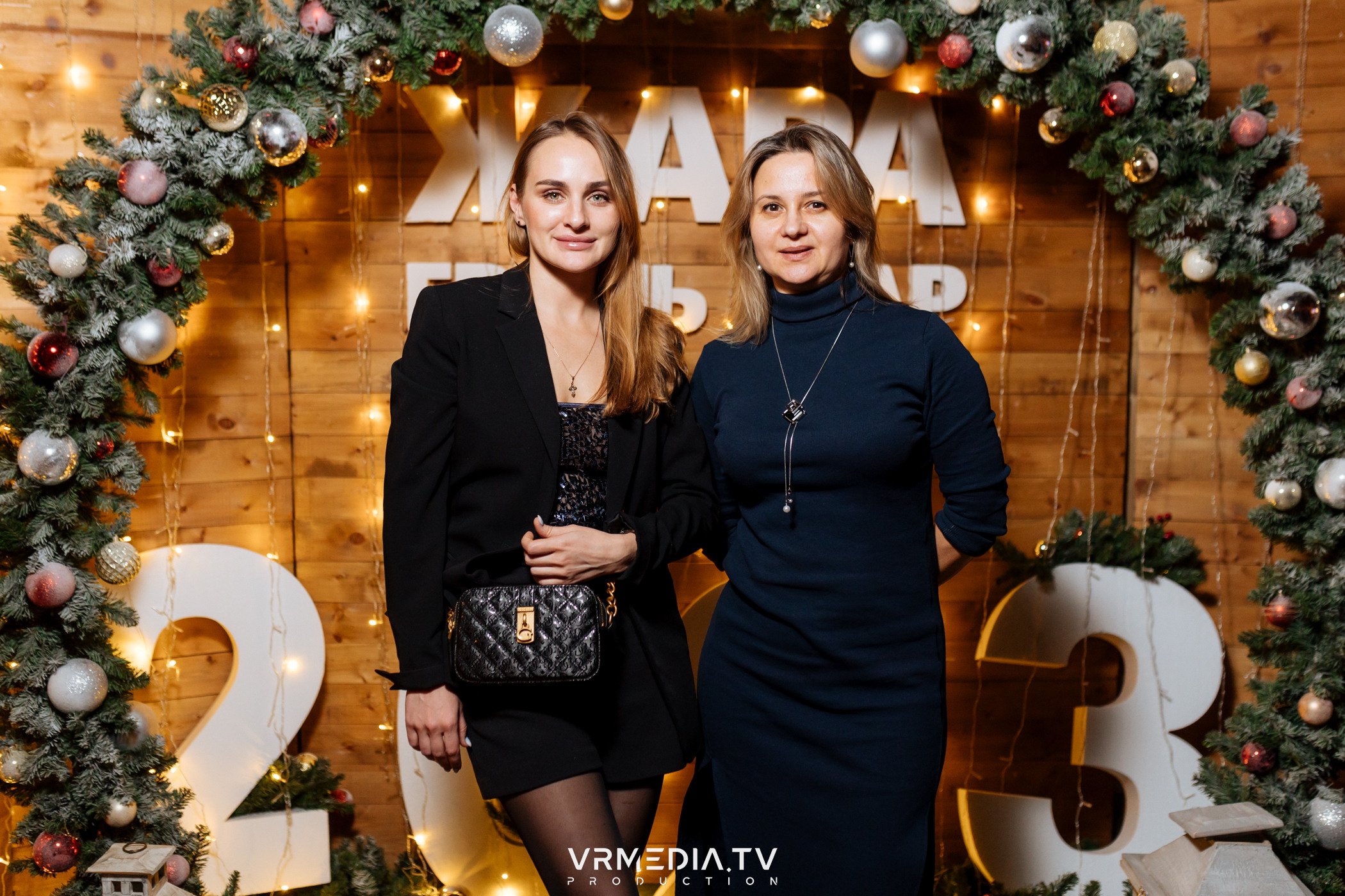 Жаркий новогодний корпоратив в гриль-баре «Жара»