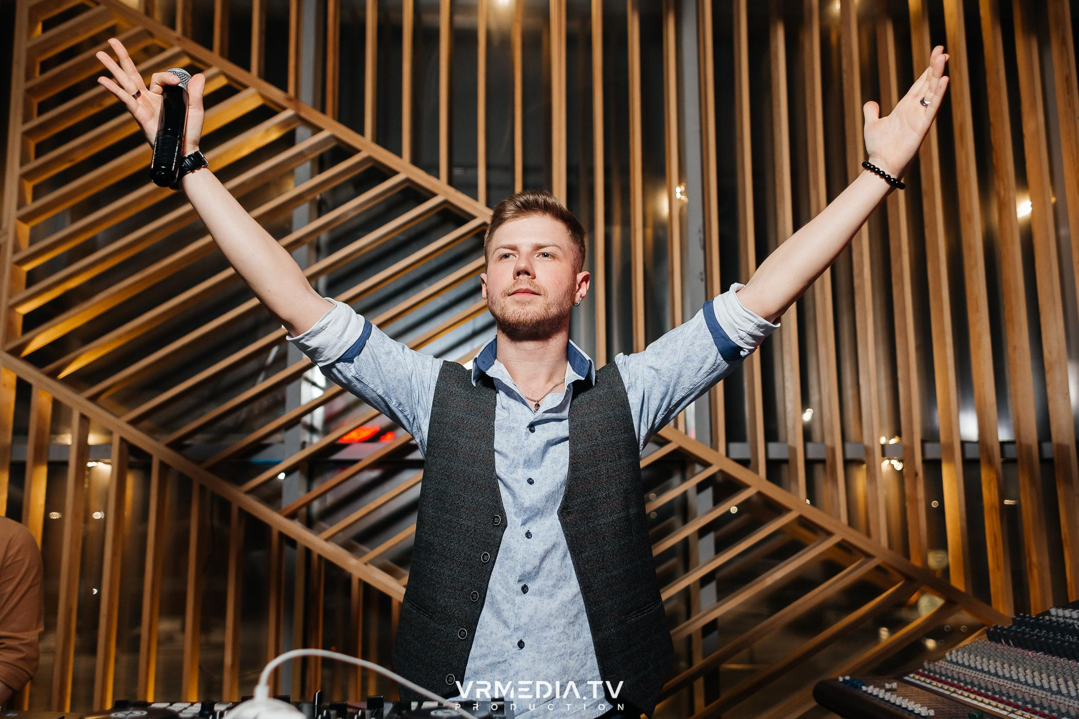 Выходные в баре «DOSKI»