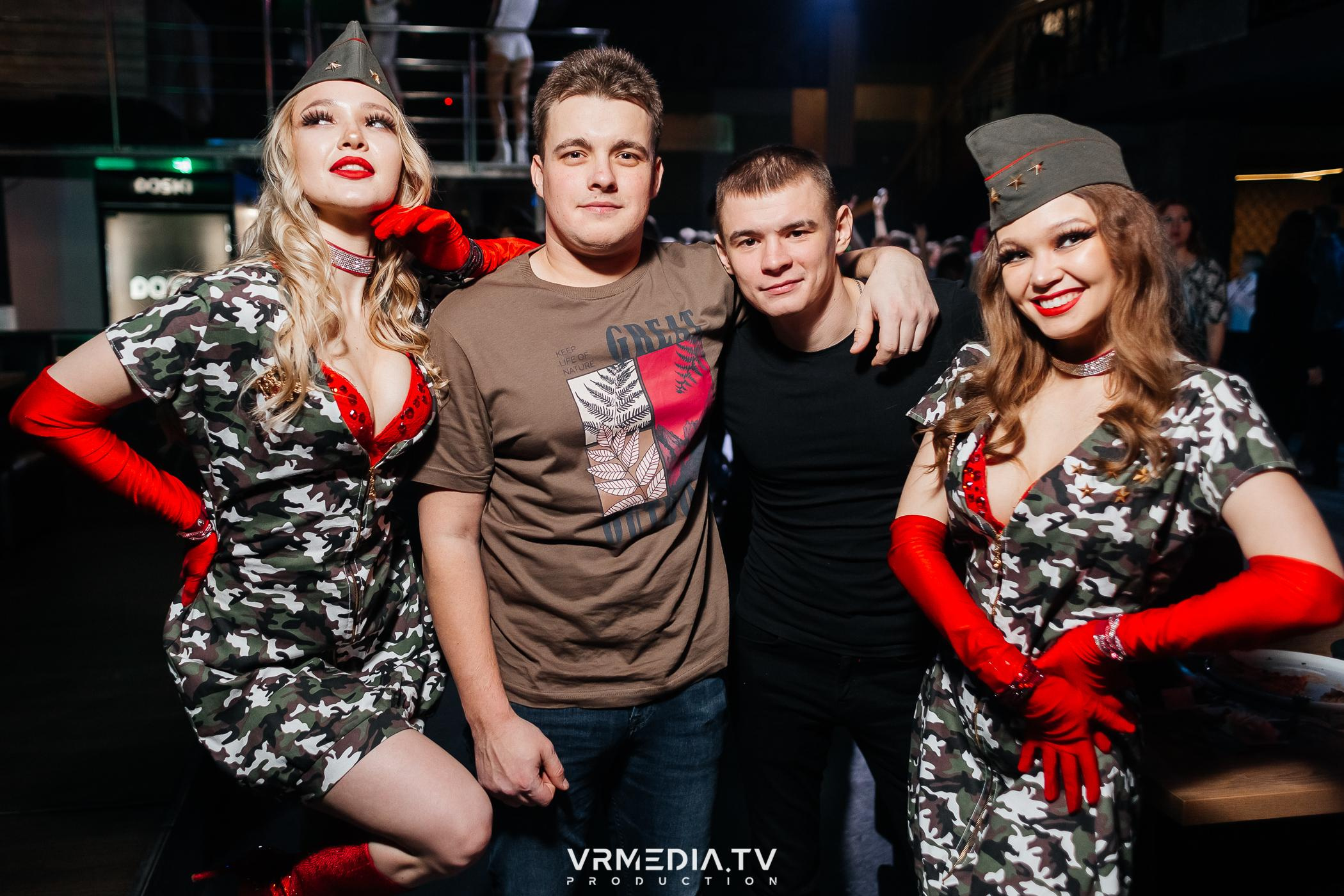 Выходные в баре «DOSKI»