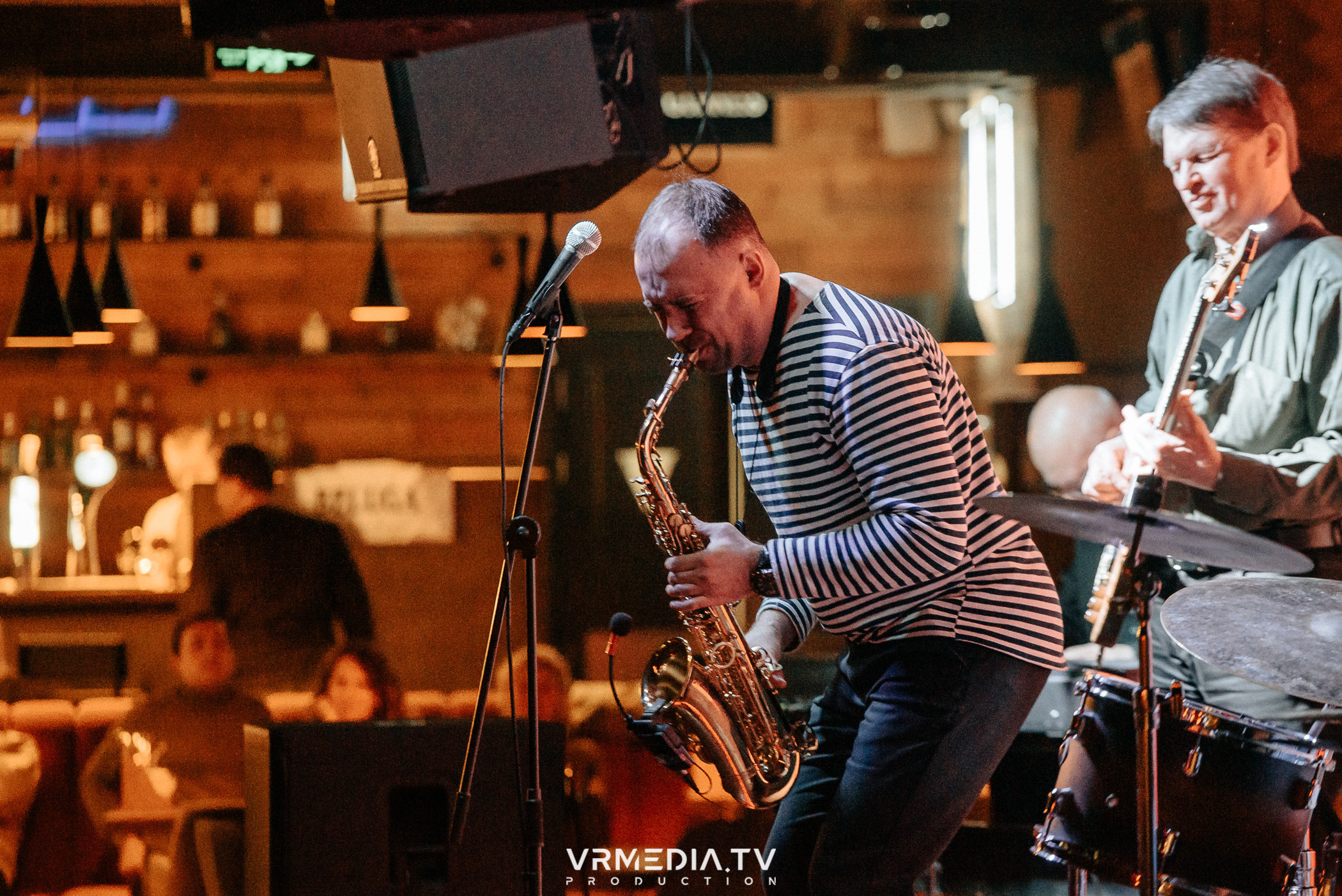 Джазовая среда: Джаз Замечательных Людей (Новосибирск)