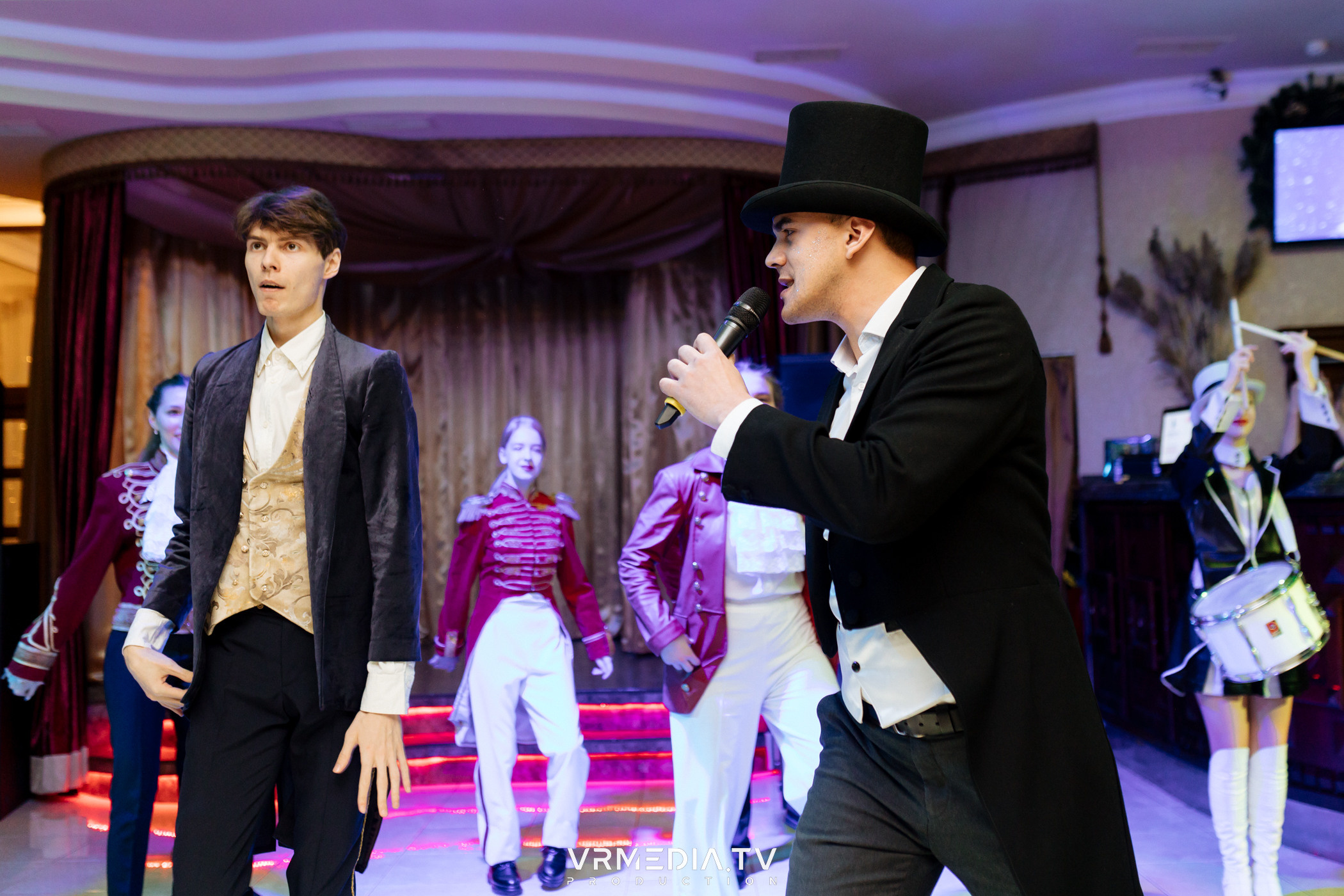 «Новогодний Мюзикл» в ресторане «Лазурный Берег»