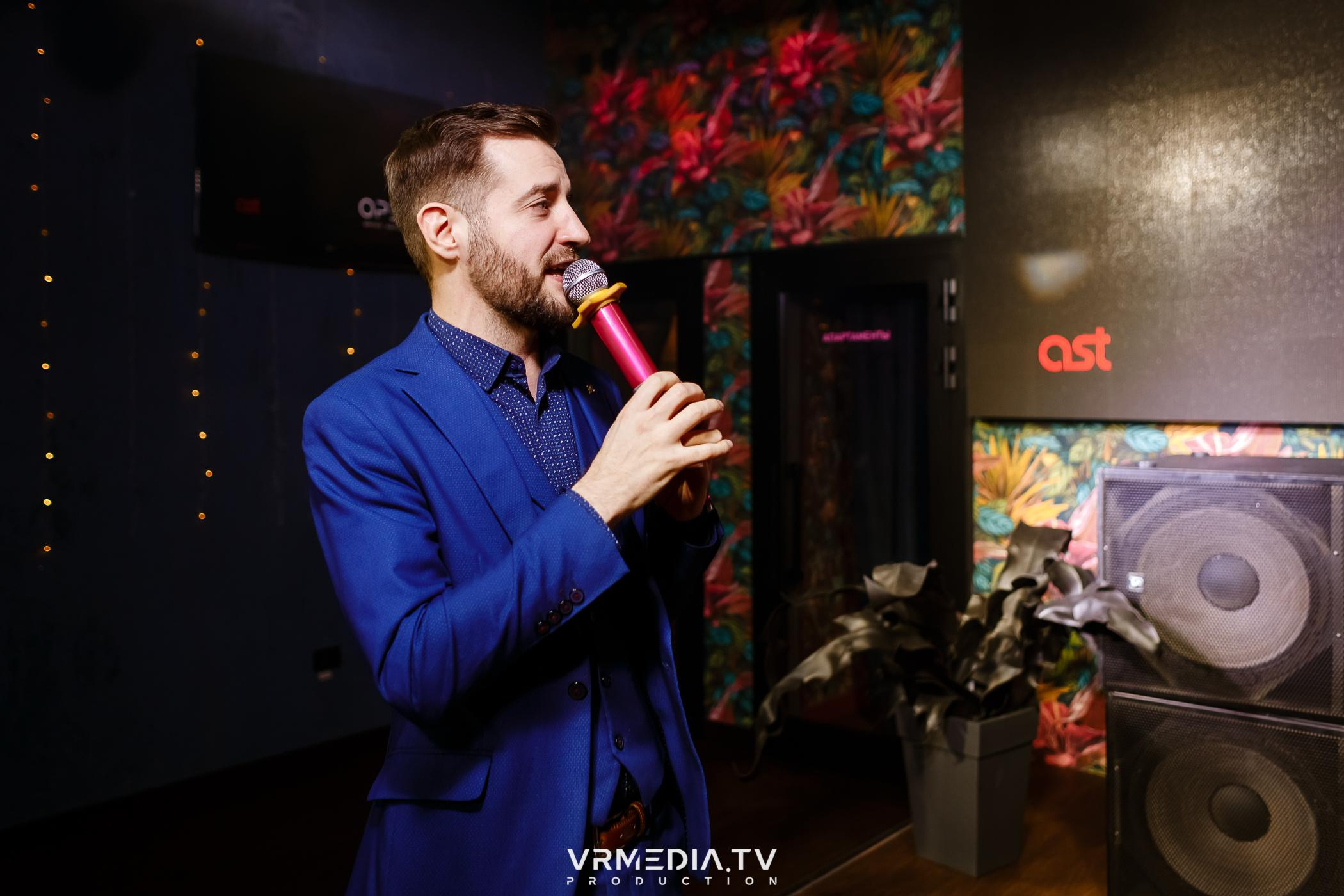 Новогодние корпоративы в караоке-баре «Опера»