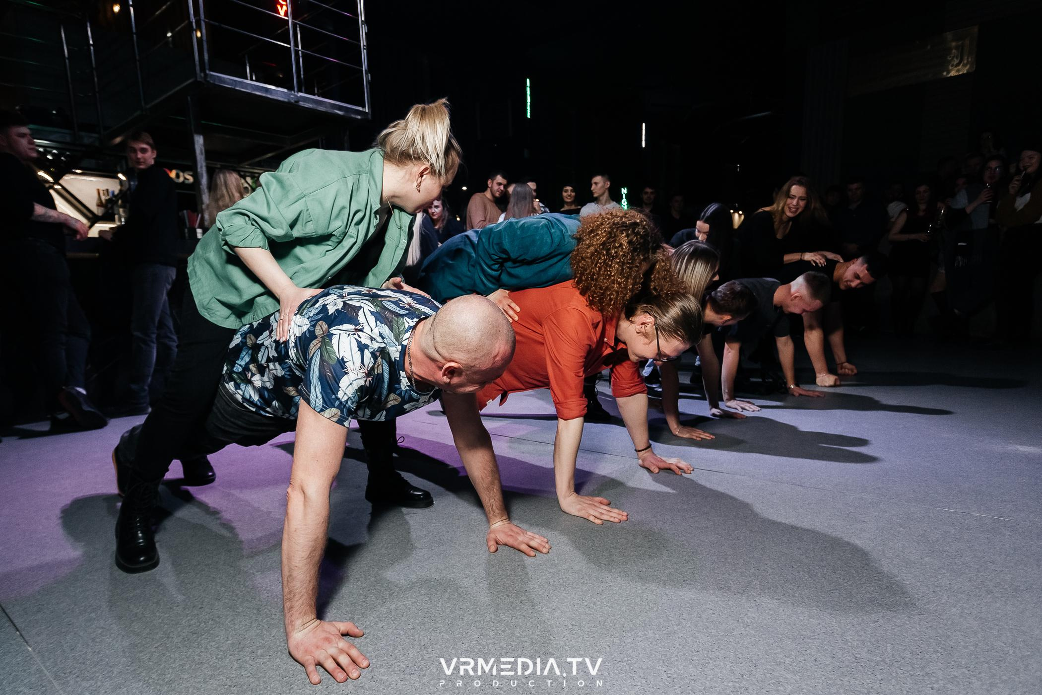 Выходные в баре «DOSKI»