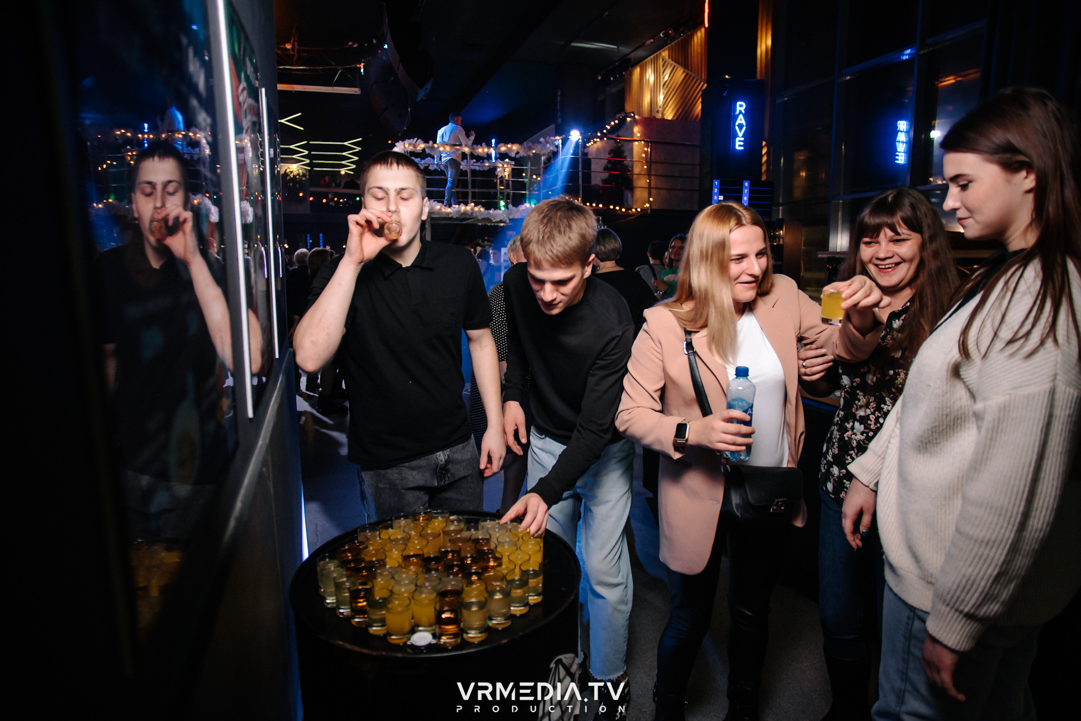 Выходные в баре «DOSKI»