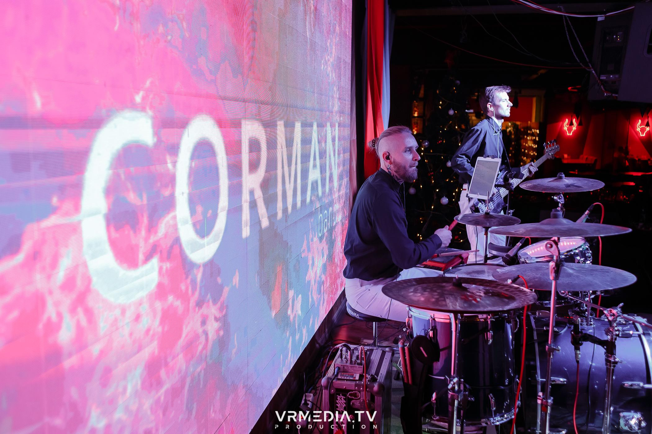 Жаркий новогодний корпоратив в гриль-баре «Жара»