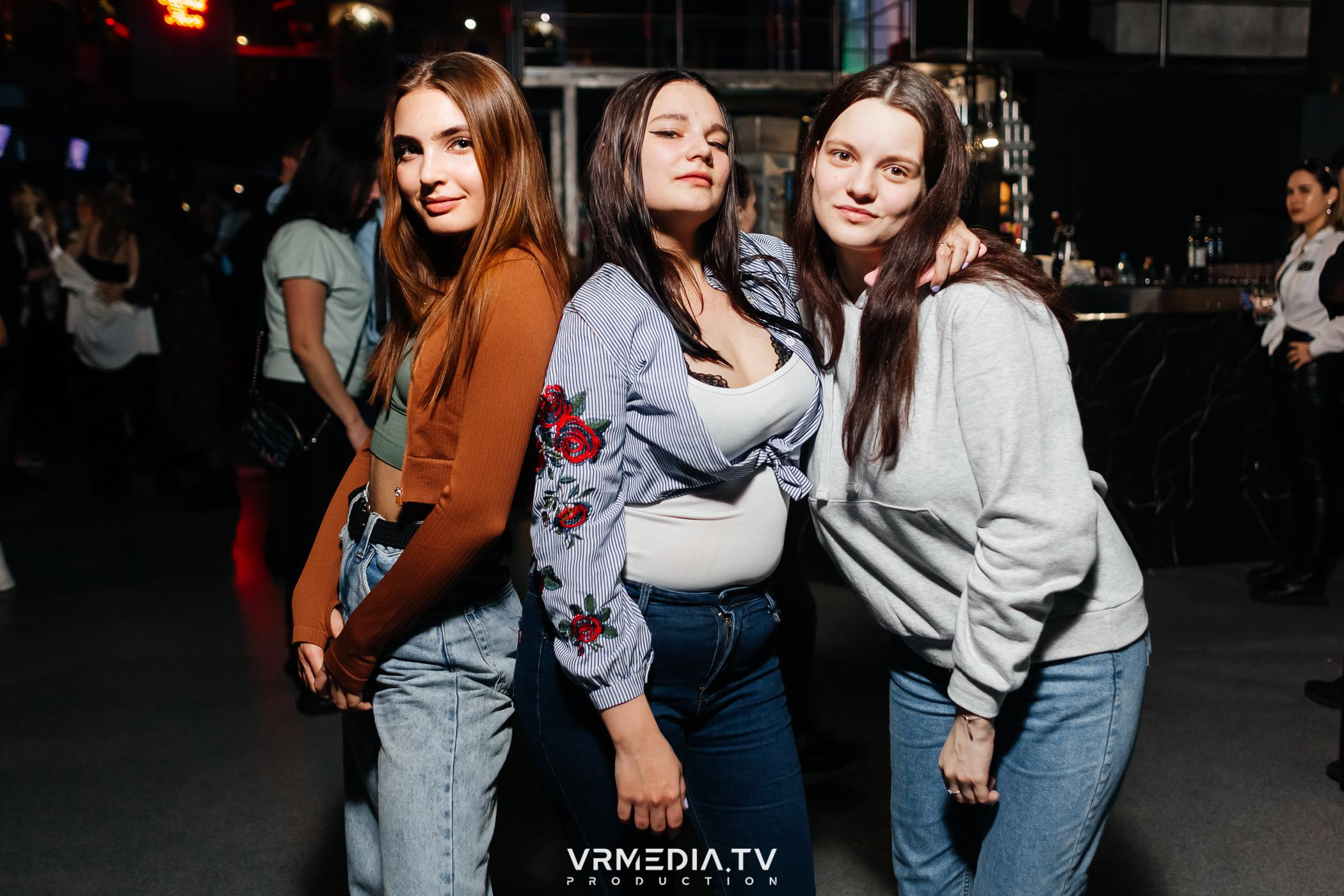 Выходные в баре «DOSKI»