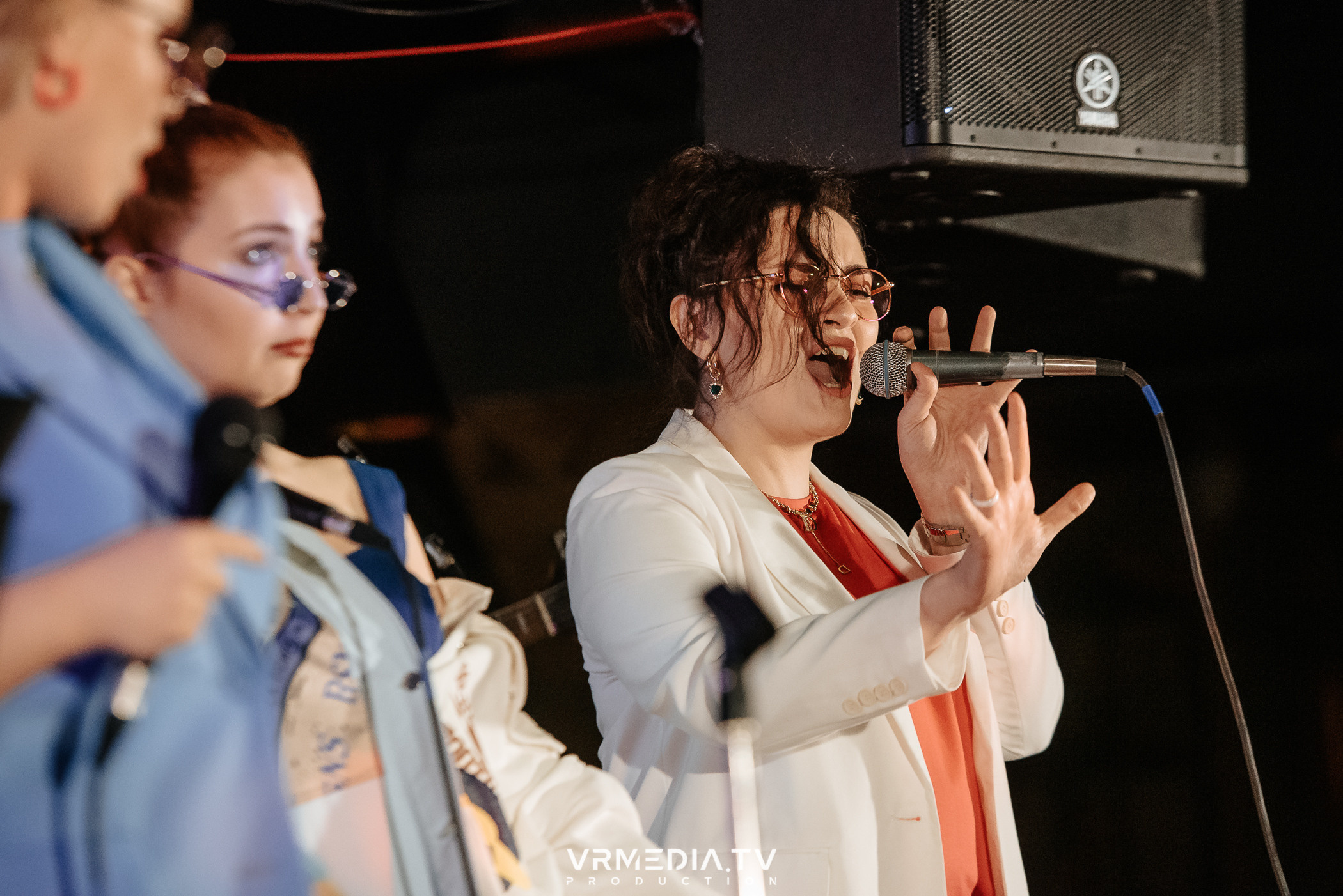 Джазовая среда: BBQueen: Переменная облачность