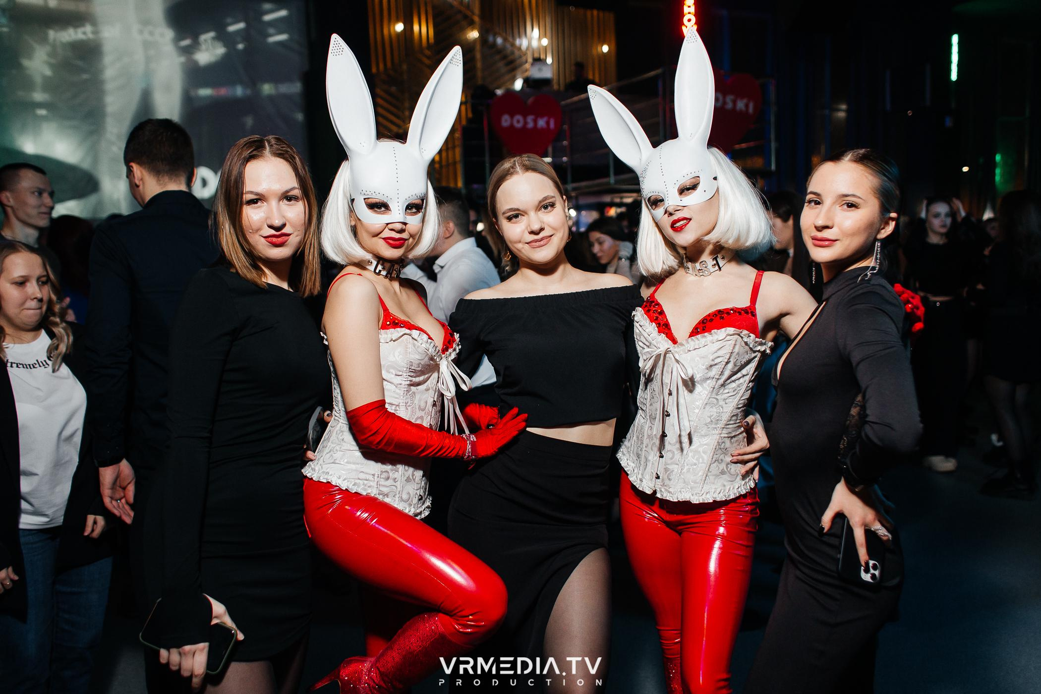 Выходные в баре «DOSKI»