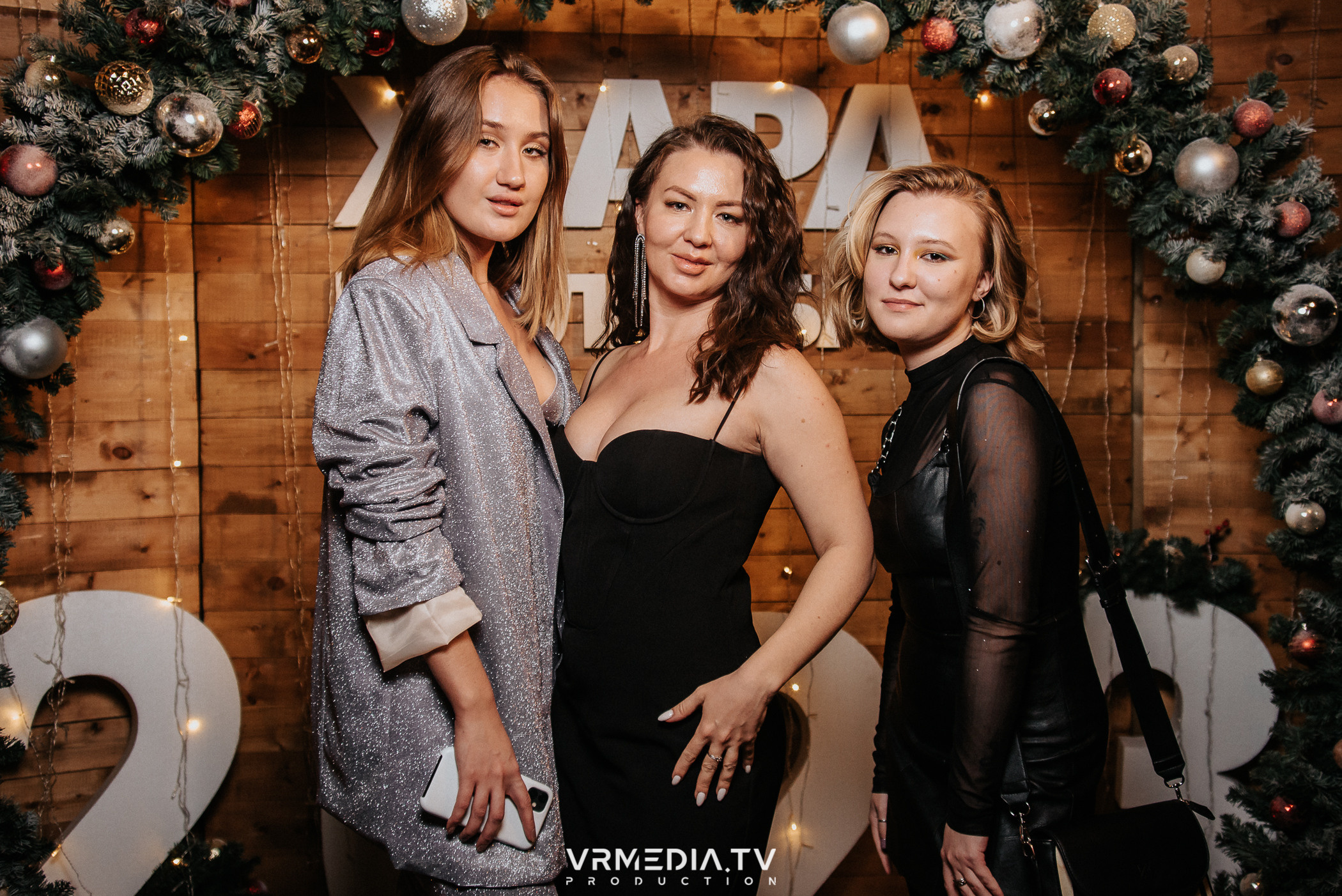 Жаркий новогодний корпоратив в гриль-баре «Жара»