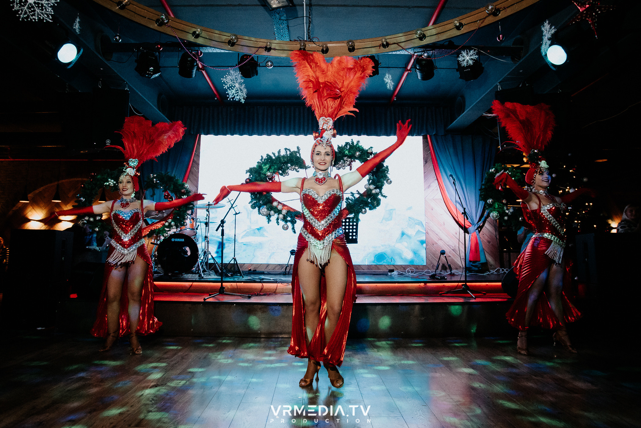 Жаркий новогодний корпоратив в гриль-баре «Жара»