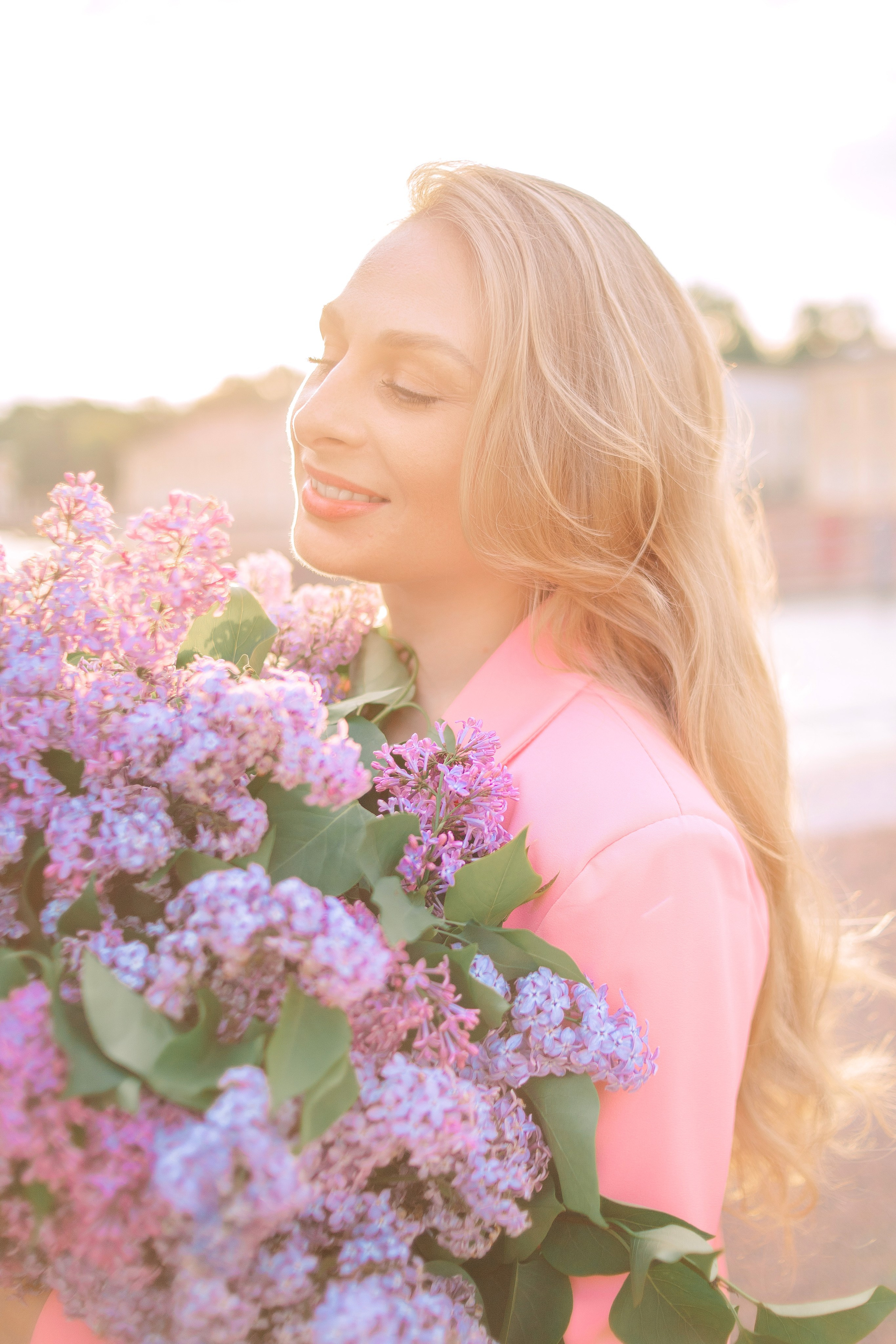 Городская фотопрогулка с букетом Сирени. Фотограф в Санкт-Петербурге, Анна Скворцова