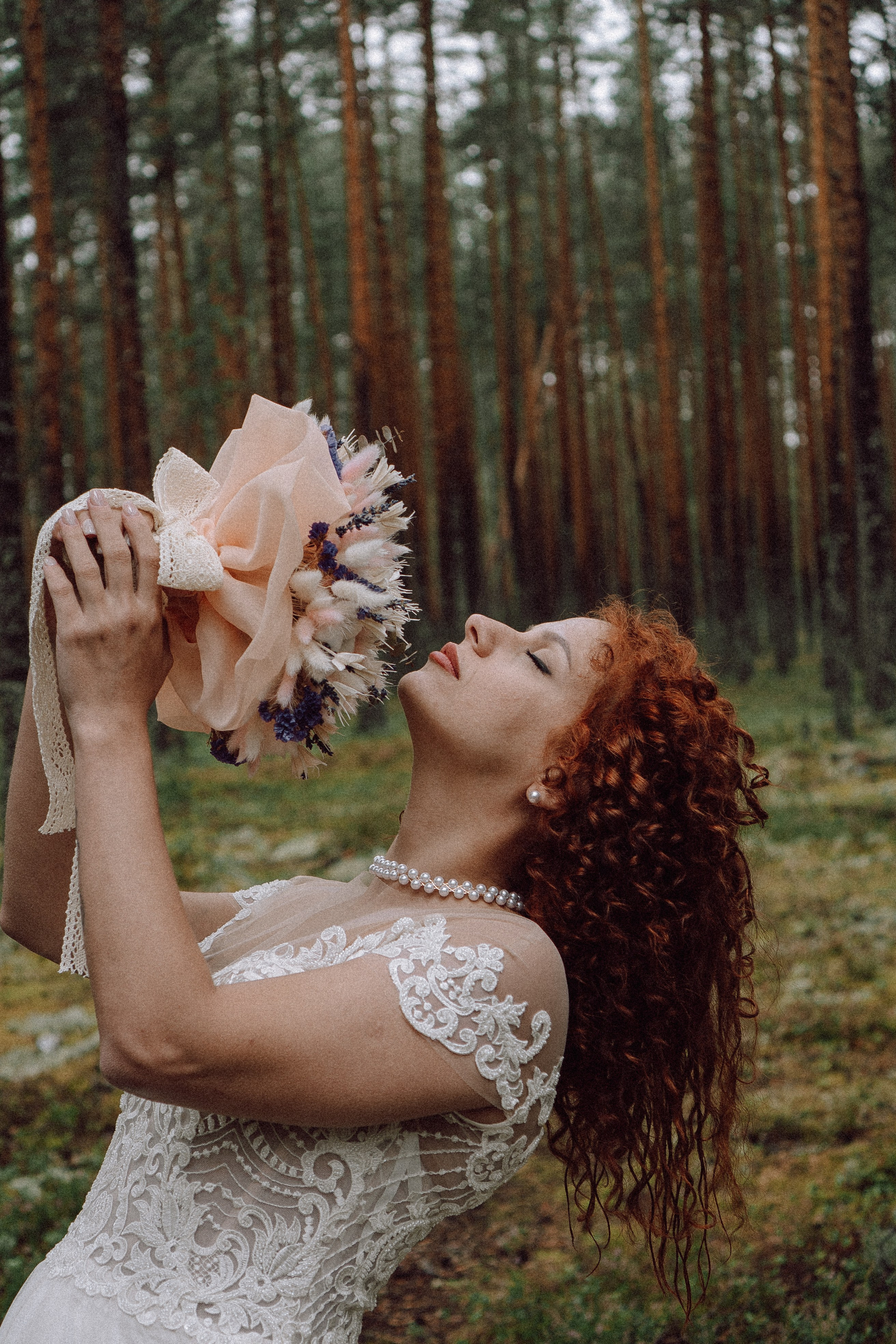 СВАДЕБНАЯ ФОТОСЕССИИЯ ПАРЫ В ГОРОДЕ ПРИОЗЕРСК В СОСНОВОМ ЛЕСУ И С ПИКАПОМ. Профессиональный фотограф, Санкт-Петербург — Виктория Богомолова