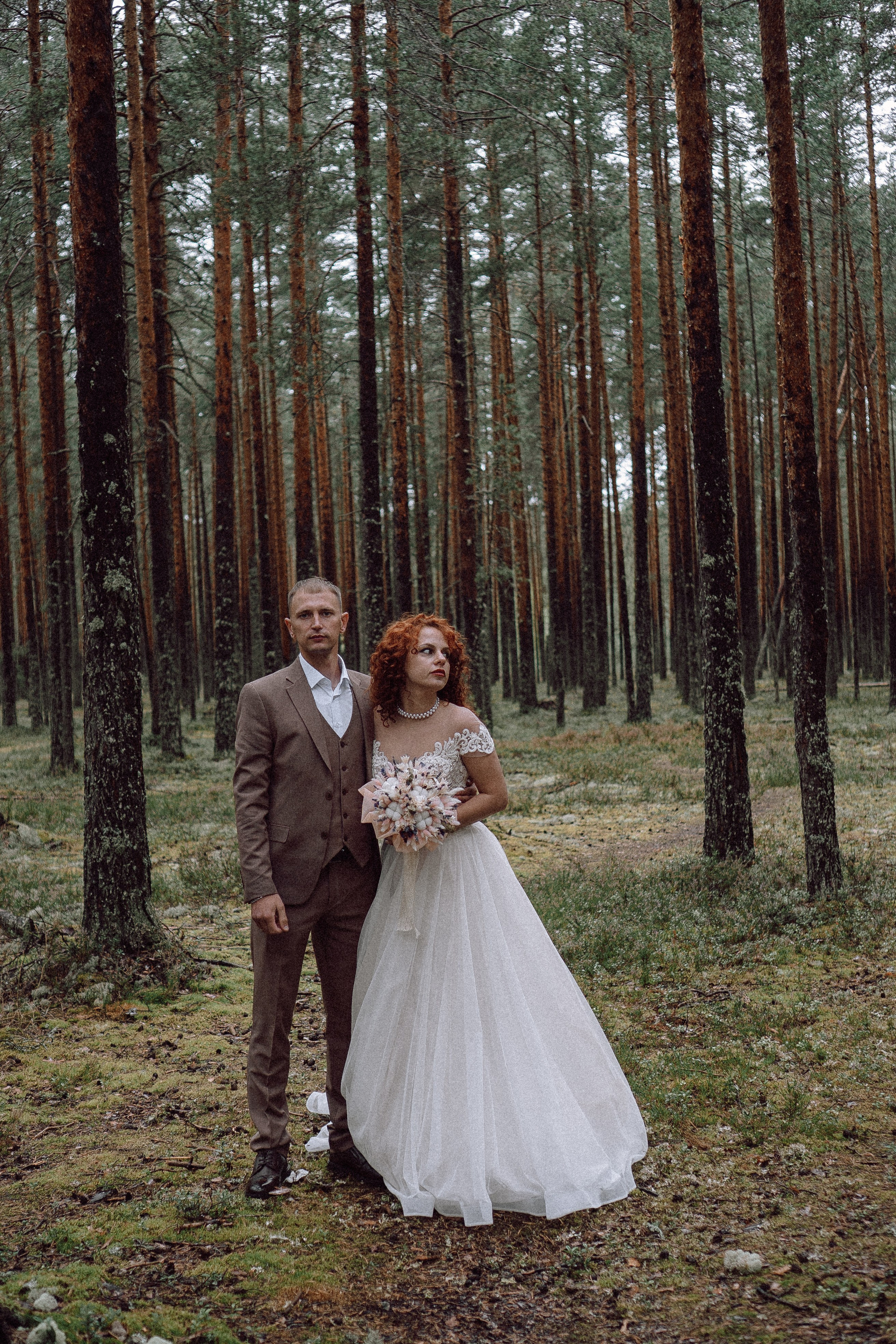 СВАДЕБНАЯ ФОТОСЕССИИЯ ПАРЫ В ГОРОДЕ ПРИОЗЕРСК В СОСНОВОМ ЛЕСУ И С ПИКАПОМ. Профессиональный фотограф, Санкт-Петербург — Виктория Богомолова