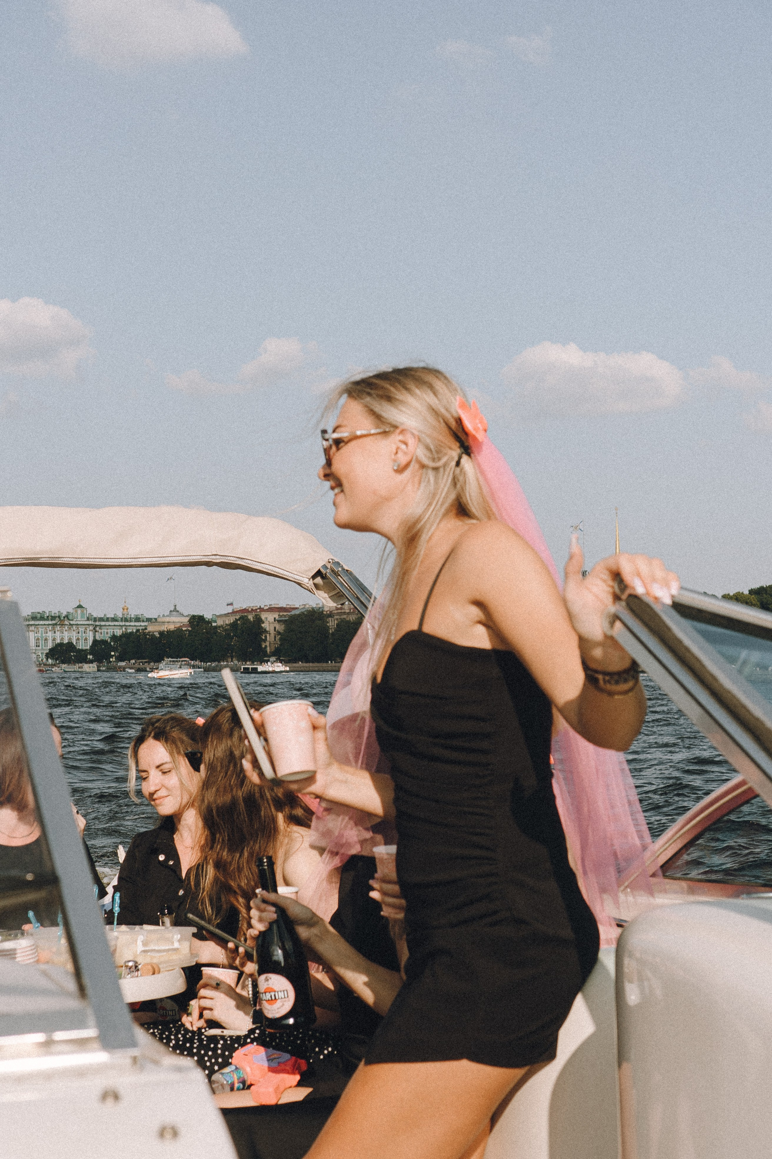 ДЕВИЧНИК НА КАТЕРЕ. Профессиональный фотограф, Санкт-Петербург — Виктория Богомолова