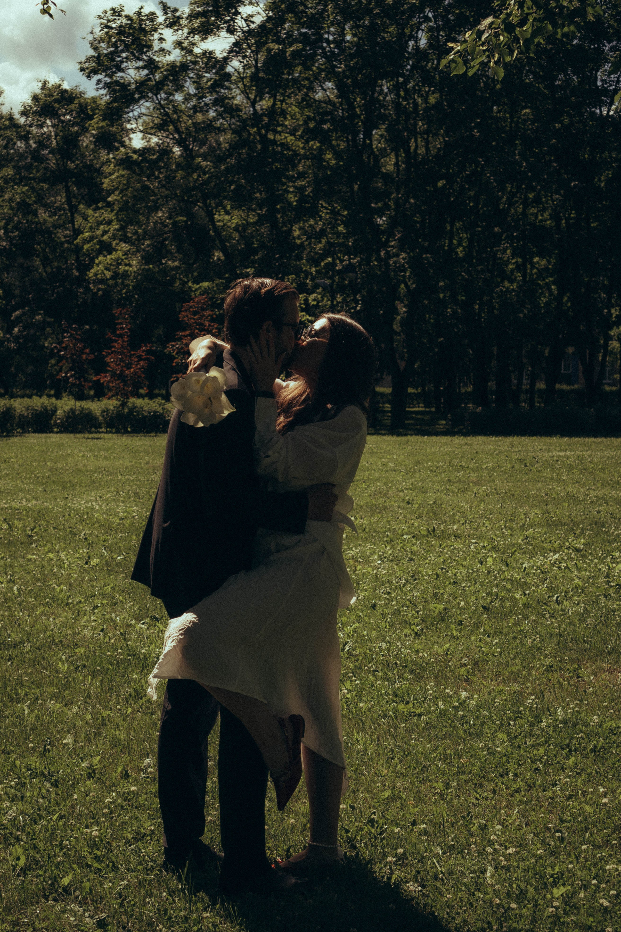 СВАДЕБНАЯ СЬЕМКА В ПАРКЕ ПОБЕДЫ И ПРОГУЛКА ПО МОСКОВСКОМУ ПРОСПЕКТУ. Профессиональный фотограф, Санкт-Петербург — Виктория Богомолова