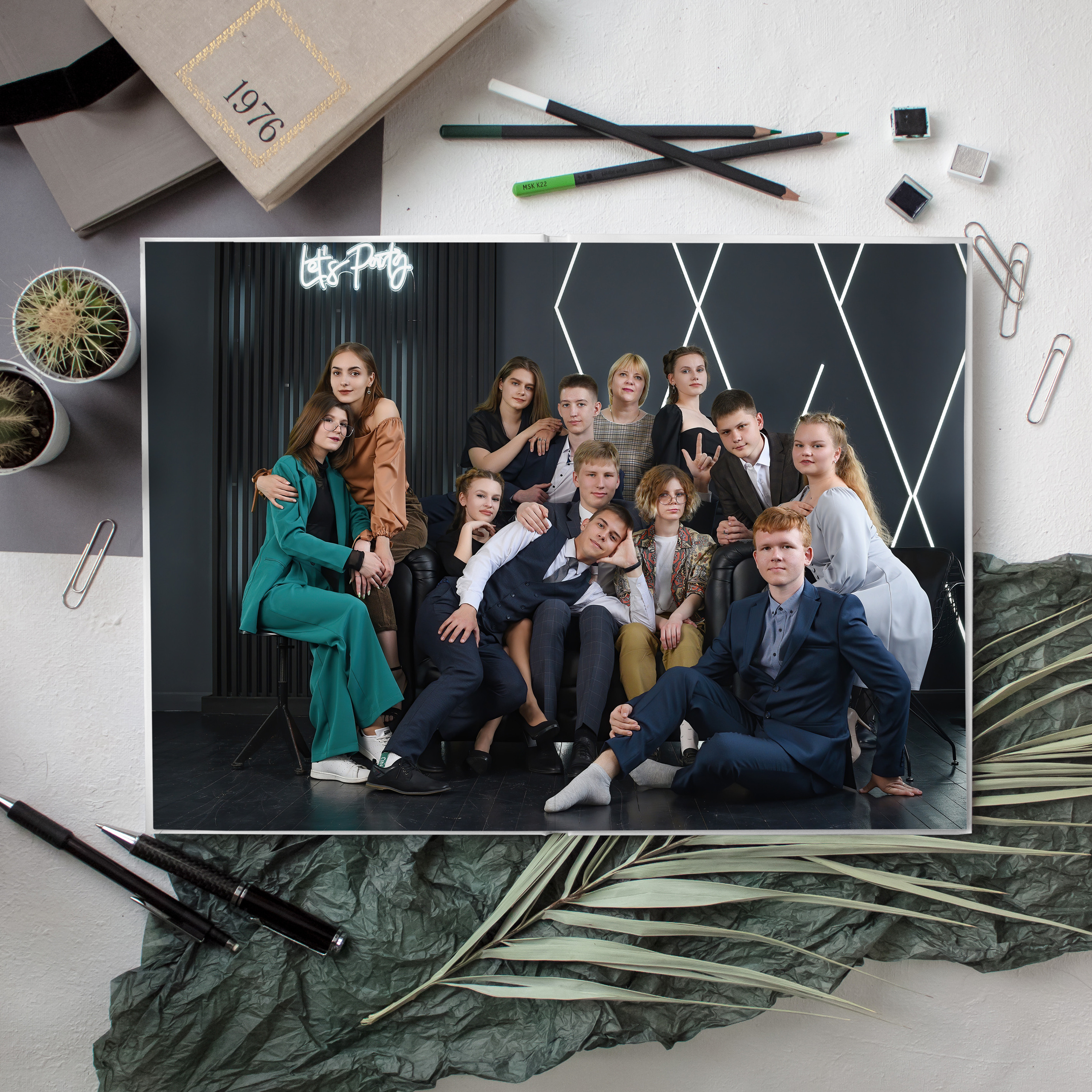 «Минимализм». Выпускные альбомы в Кургане, Твой альбом, Книга