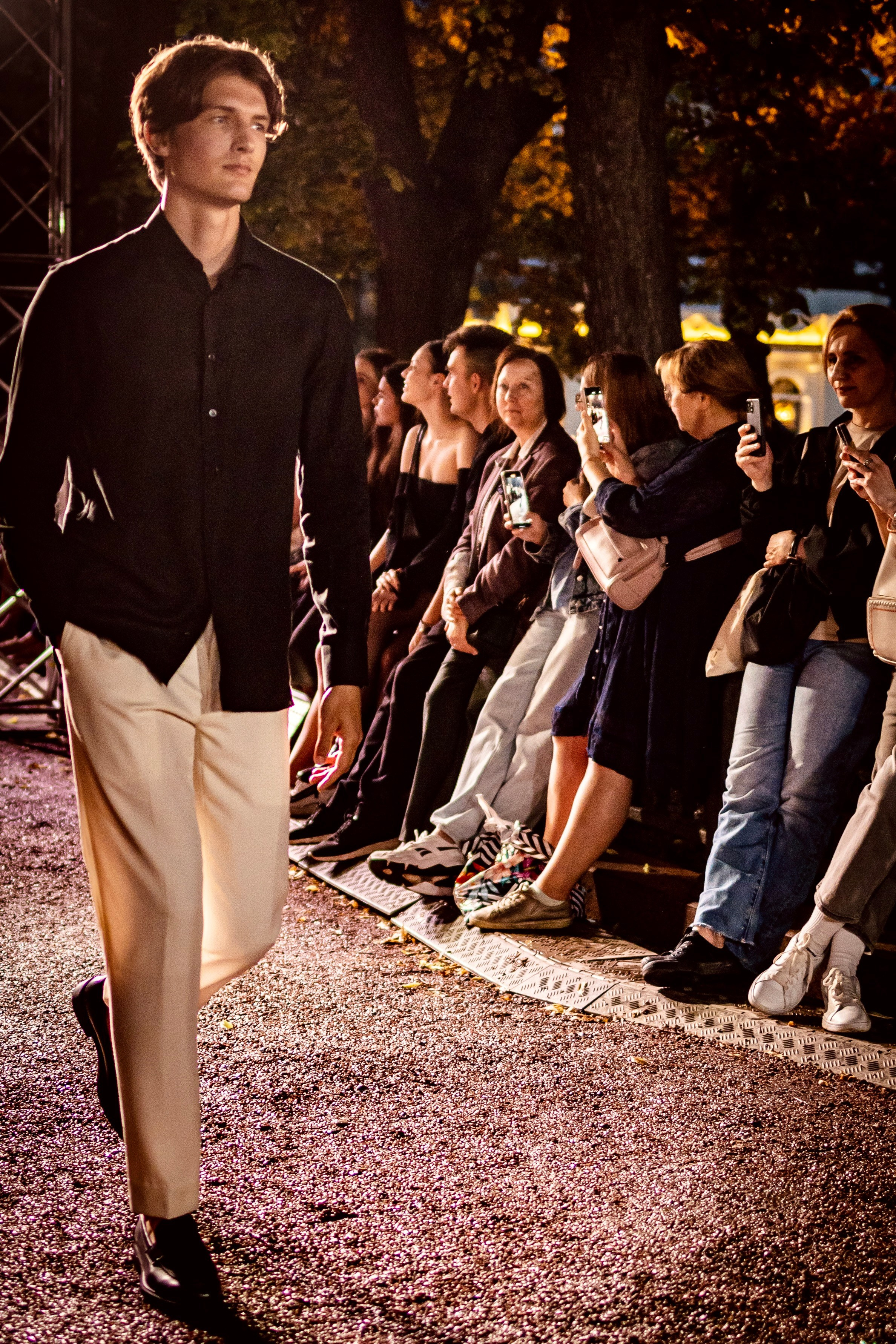 Фото с показа российских брендов на Патриках. Фотосессии и репортаж — Фотограф в Москве — Рина Серёгина