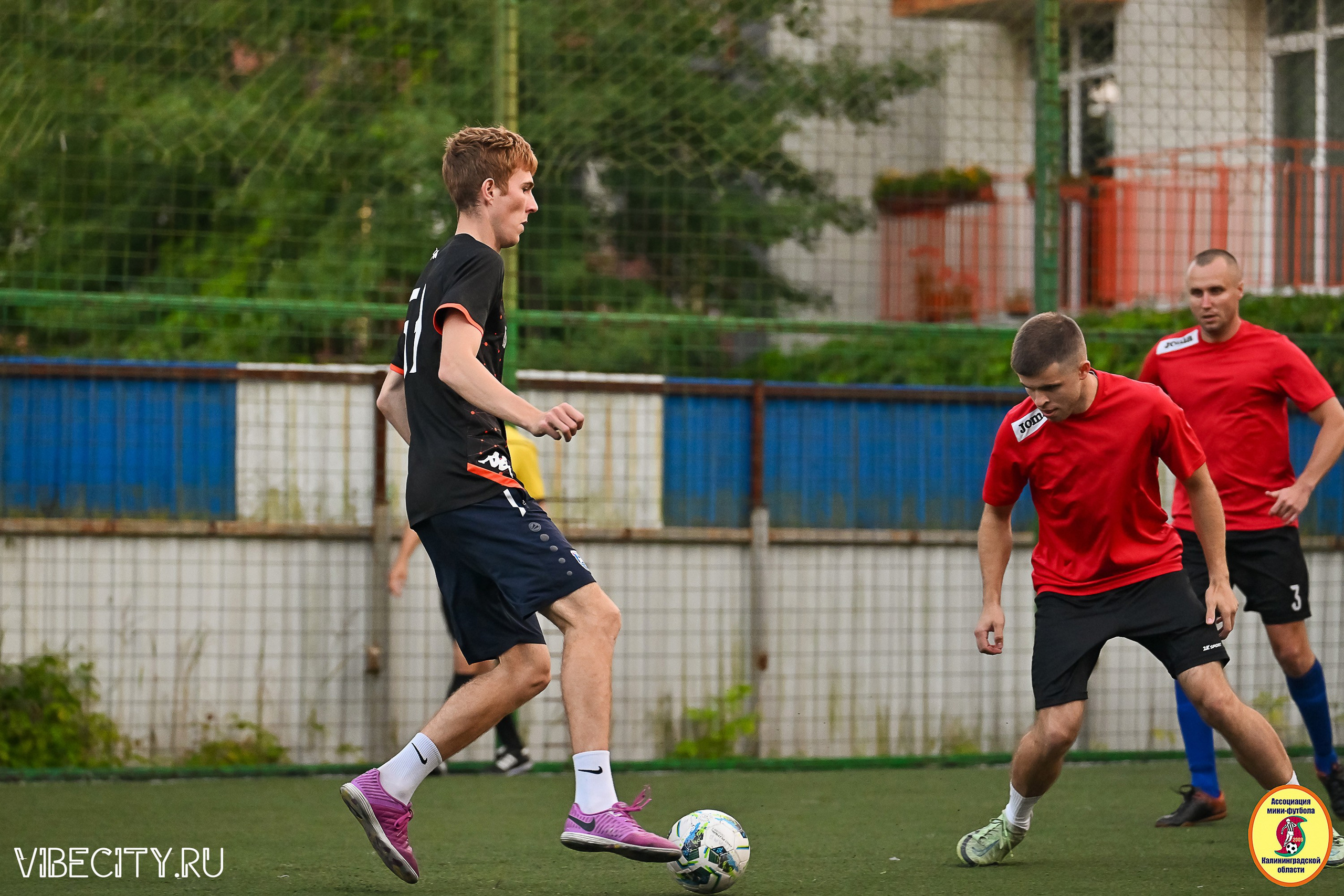 ИГРЫ ПЛЕЙ-ОФФ ПЕРВОГО ДИВИЗИОНА МИНИ-ФУТБОЛЬНОЙ ЛИГИ. VIBECITY.RU Вайб Сити Ру Фоторепортажи Фотоотчеты Калининград