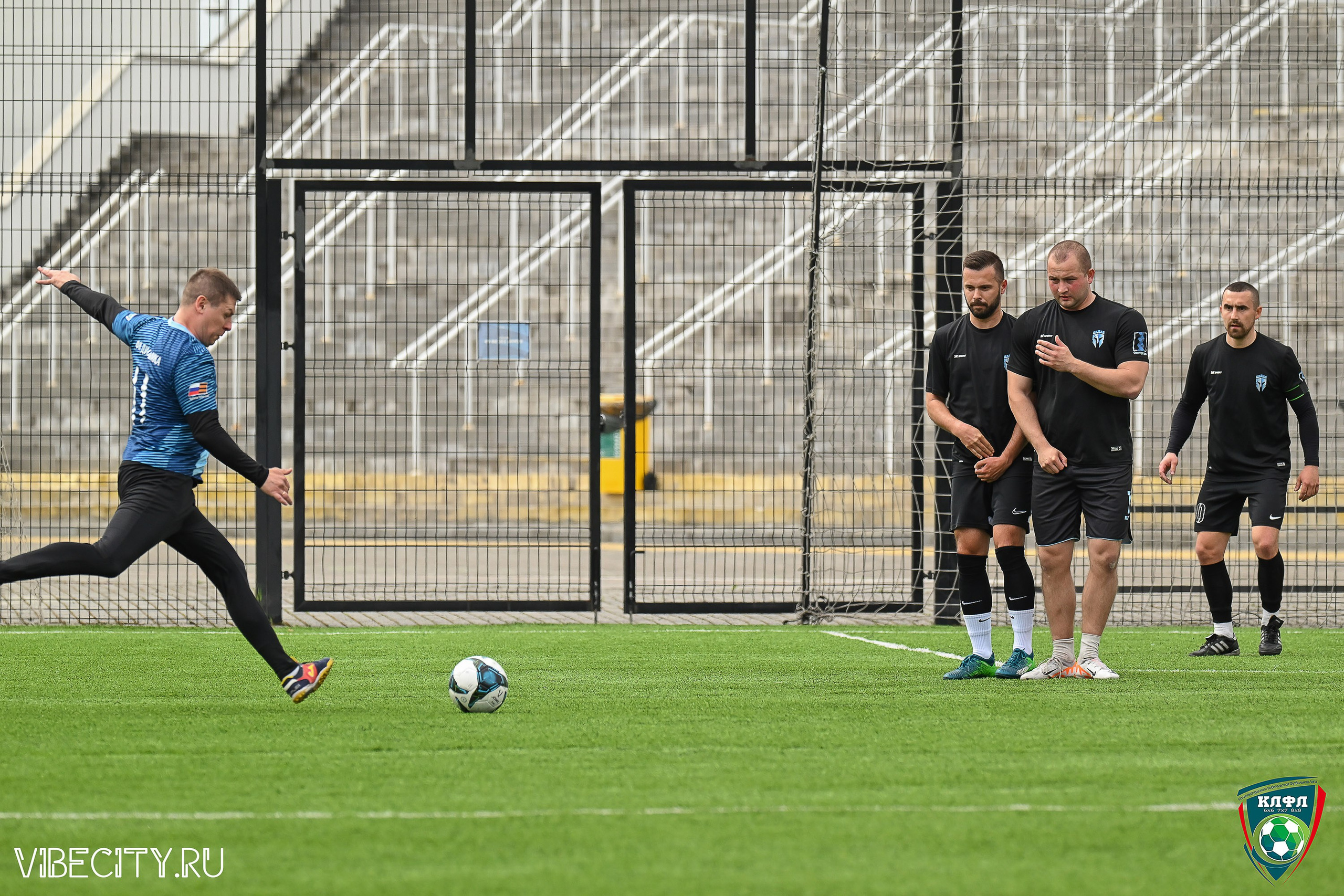 XX ЧЕМПИОНАТ КАЛИНИНГРАДСКОЙ ЛФЛ КАНЦМАРКЕТ39 сезона 2024–2025 гг. VIBECITY.RU Вайб Сити Ру Фоторепортажи Фотоотчеты Калининград