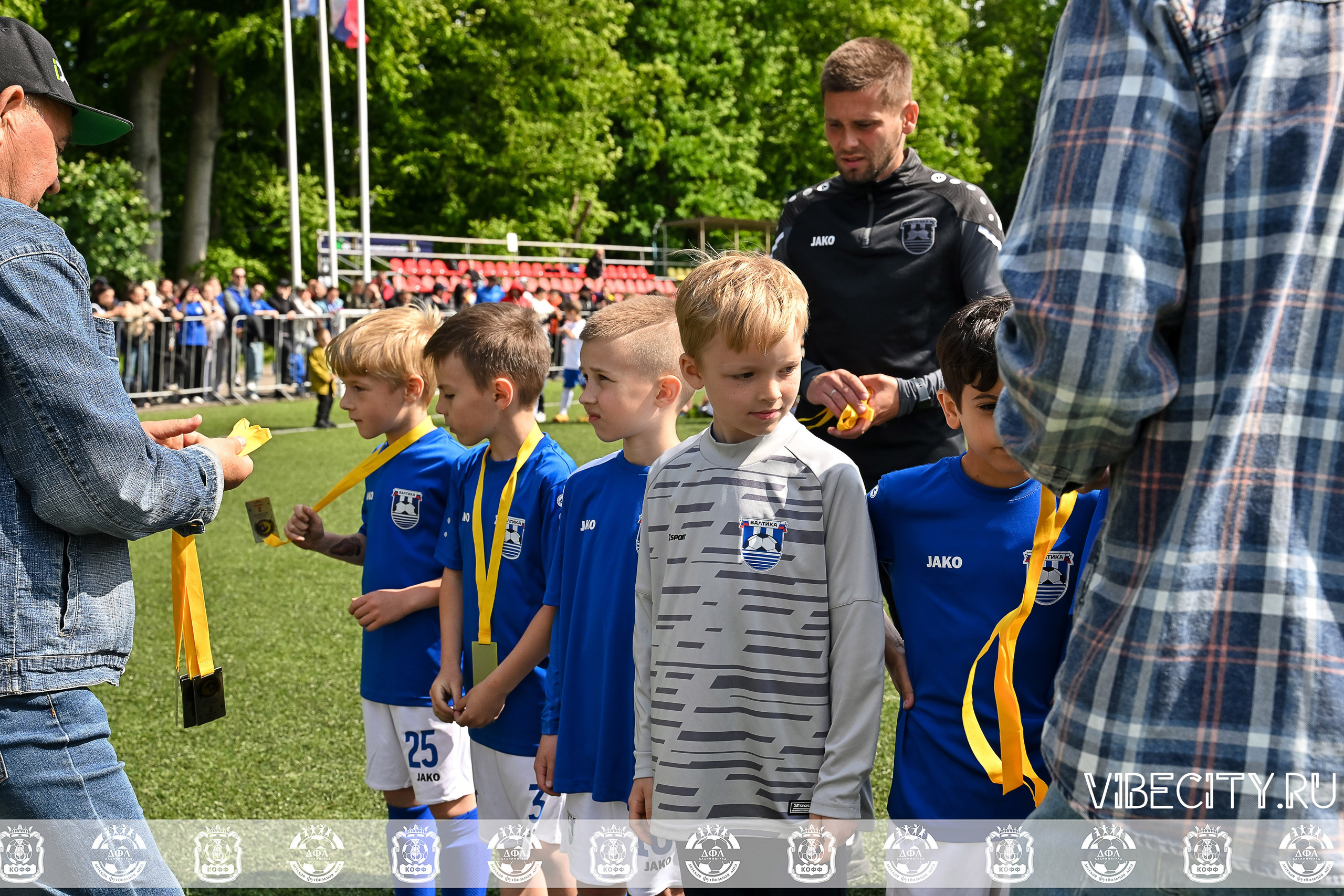 Большие Звезды светят Малым. VIBECITY.RU Вайб Сити Ру Фоторепортажи Фотоотчеты Калининград