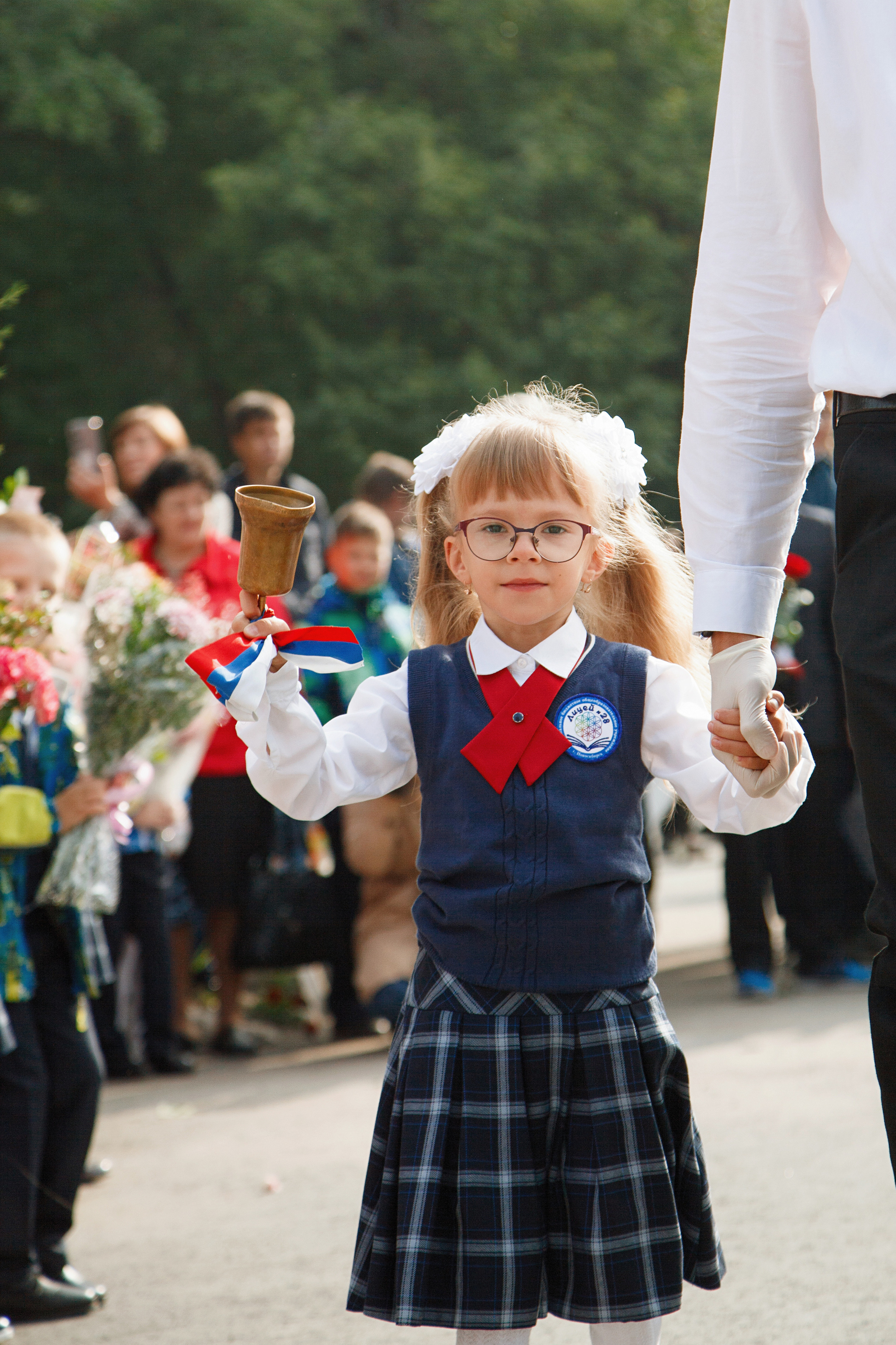 Торжественная линейка 1 сентября. Фотомастерская Воробьевых