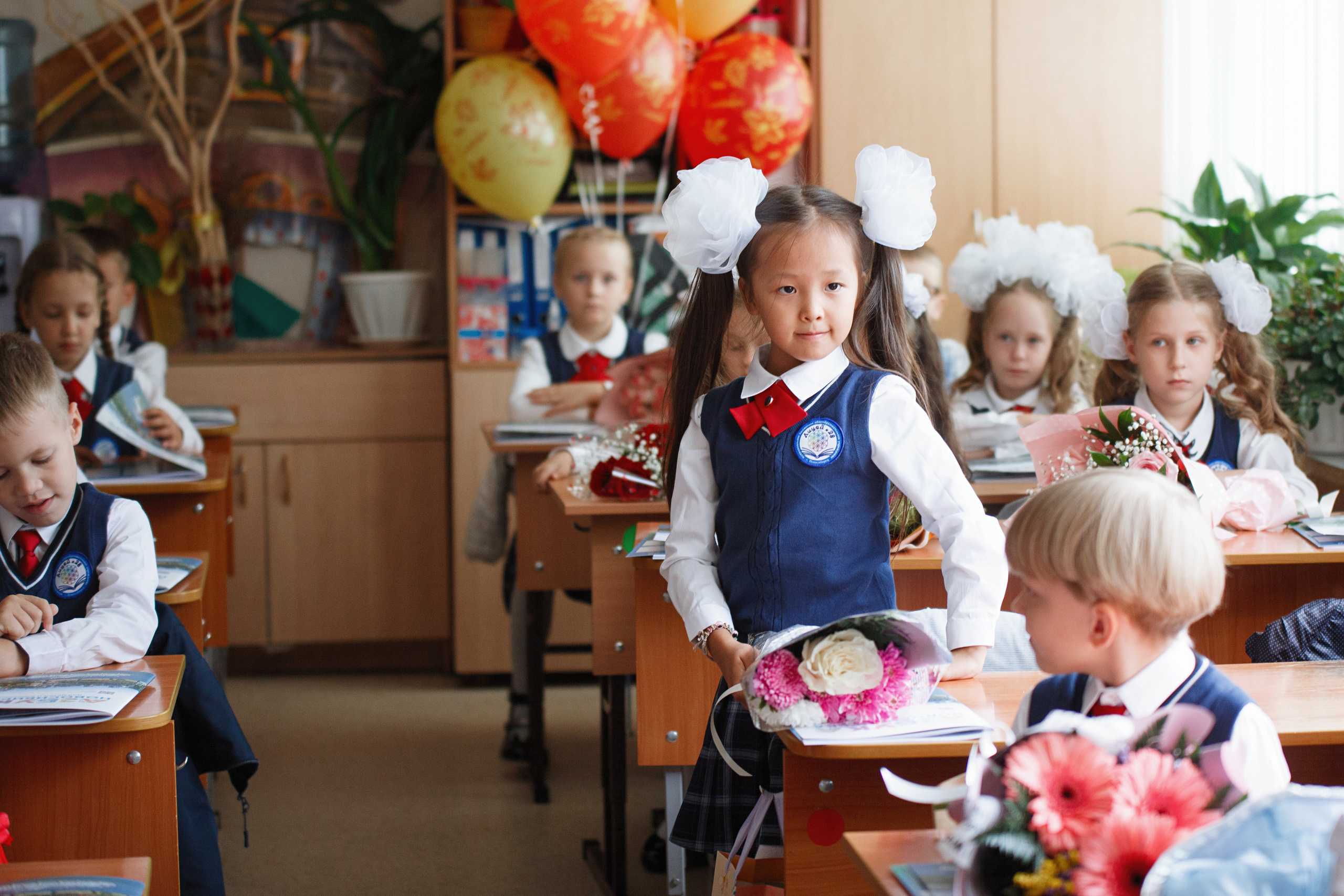 Торжественная линейка 1 сентября. Фотомастерская Воробьевых