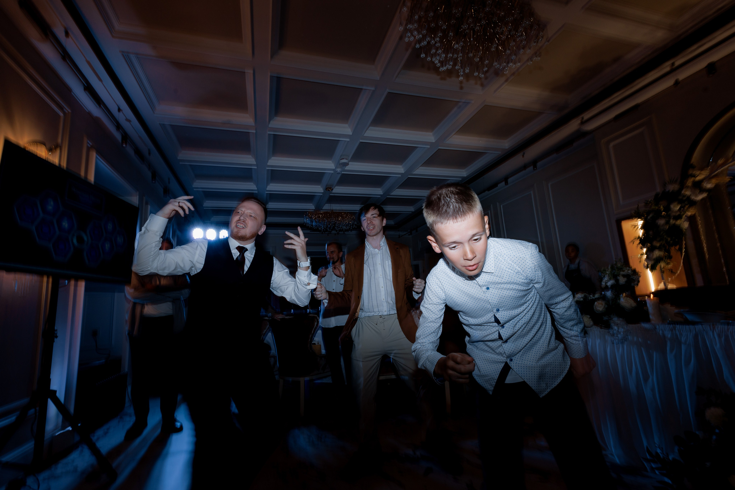 Свадебный банкет Полины и Ильи: волшебство в «Музыке и Времени». Свадебный фотограф Михаил Александров