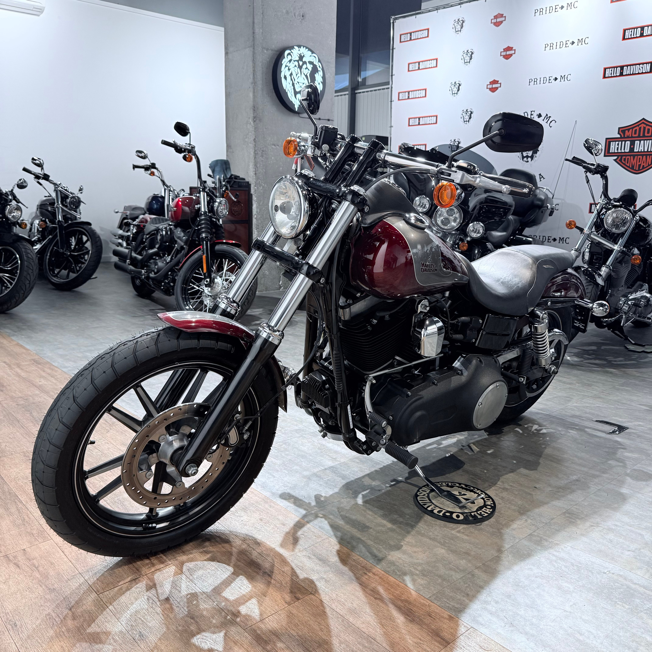 2014 Street Bob АВS Мysterious Red Dеluхe. Hello Davidson, Москва. Только хорошие мотоциклы…