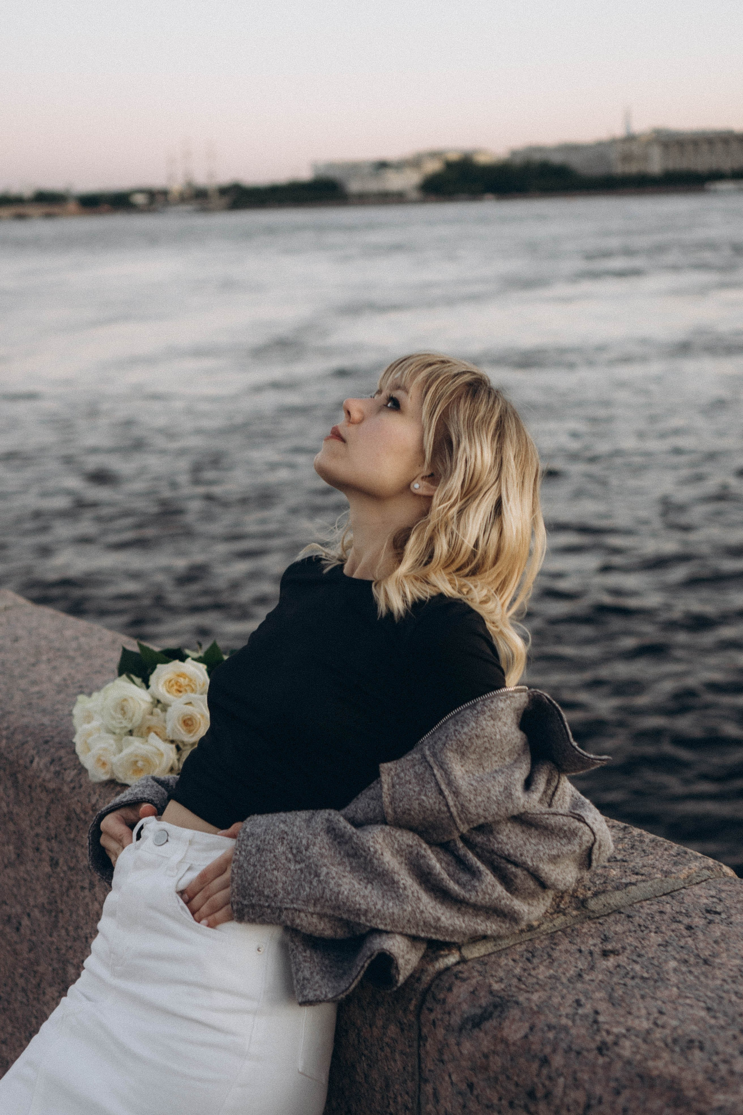 ПРОГУЛКА ПО ГОРОДУ В БЕЛЫЕ НОЧИ (другой вариант). Профессиональный фотограф, Санкт-Петербург — Виктория Богомолова